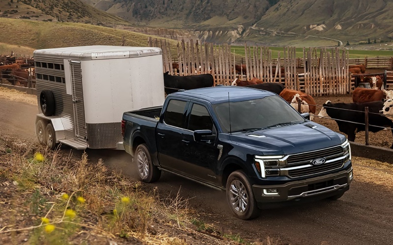 Which truck offers better hands-free driving confidence around Palm Beach Gardens, FL — the 2026 Ford F-150 or the 2026 Ram 1500?