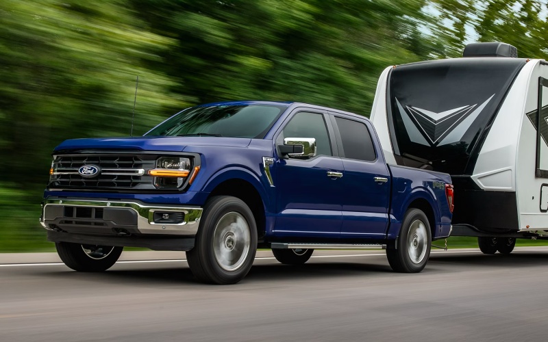 How 2026 Ford F-150 Smart Towing and Pro Access Tailgate Make Weekend Projects Easier around Wellington, FL