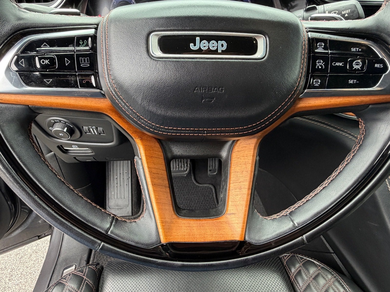 2022 Jeep Grand Cherokee L Summit Reserve