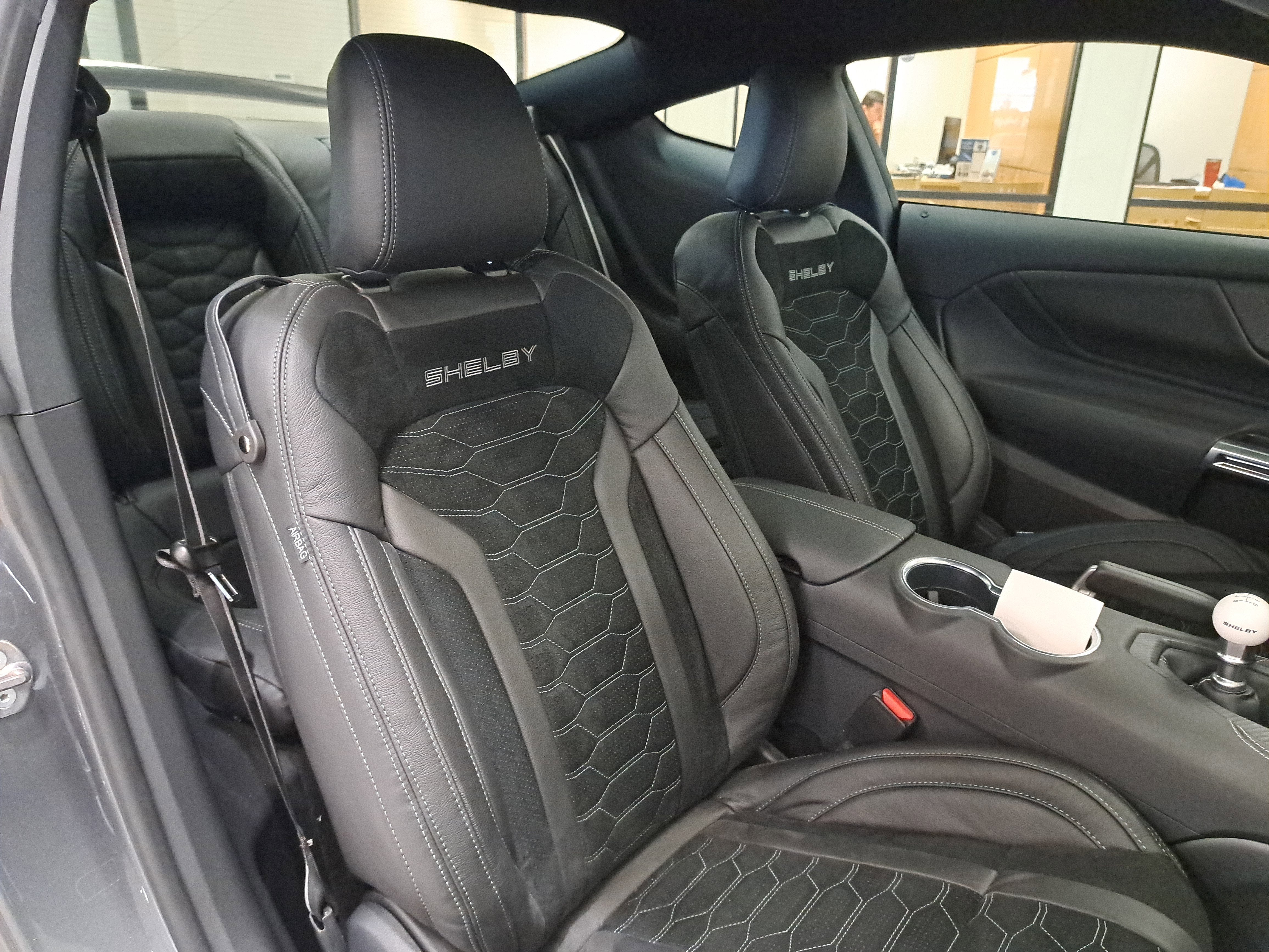 2025 Ford Mustang Premium