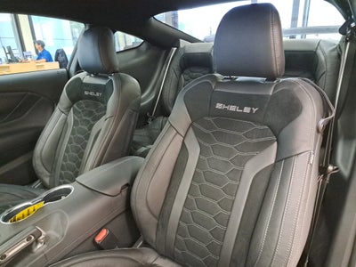 2025 Ford Mustang Premium