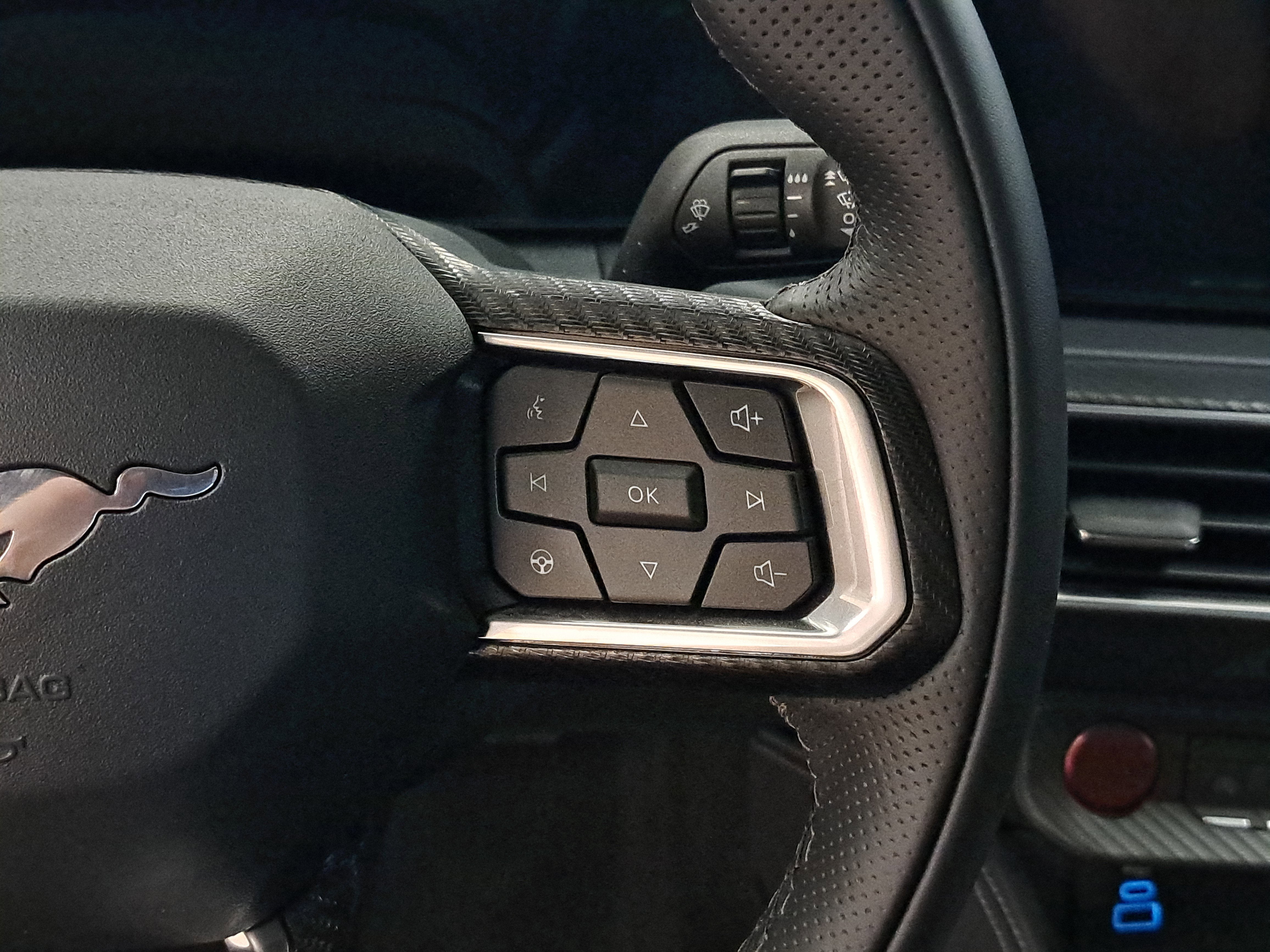 2025 Ford Mustang Premium