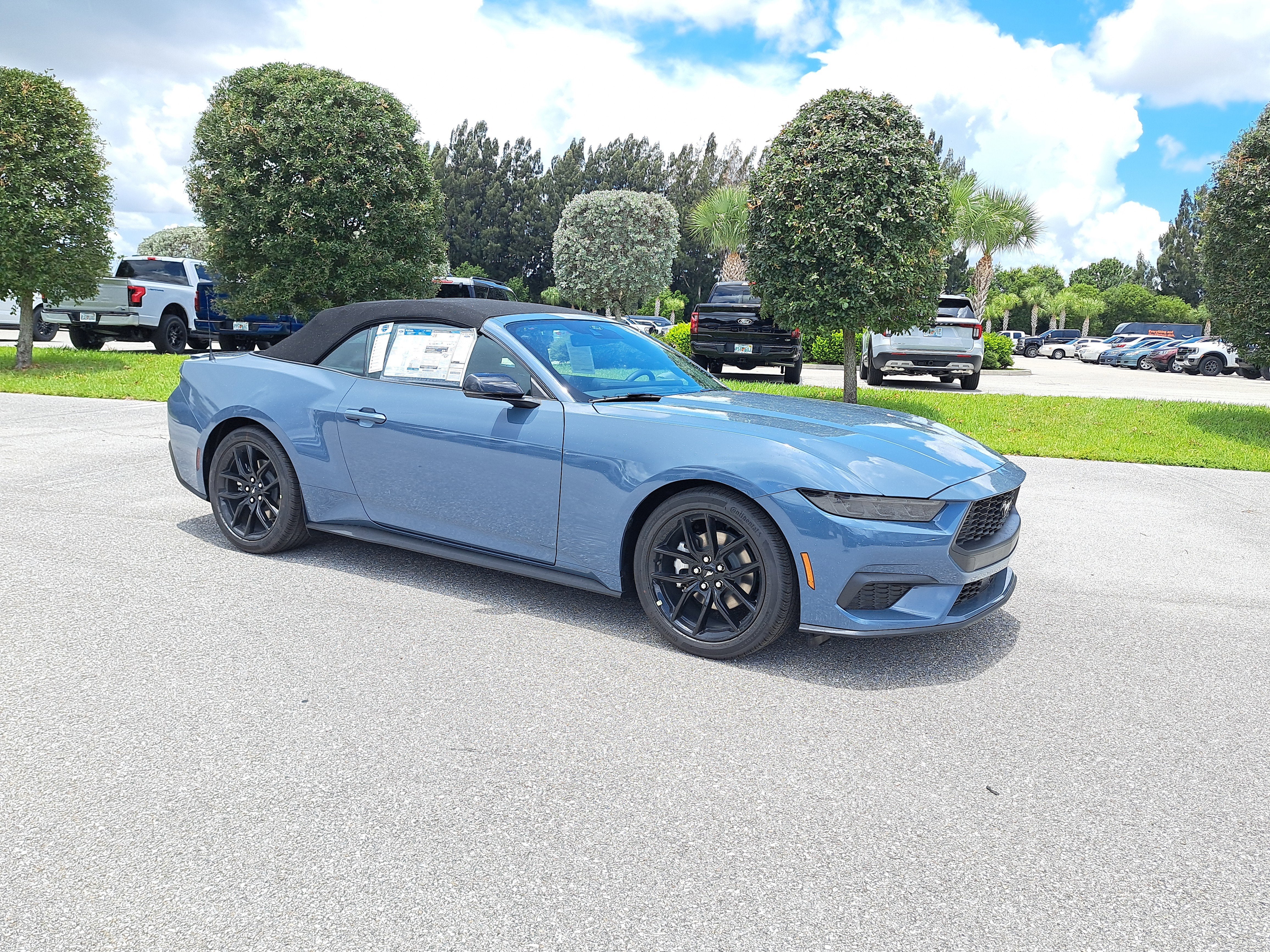 2025 Ford Mustang EcoBoost Premium