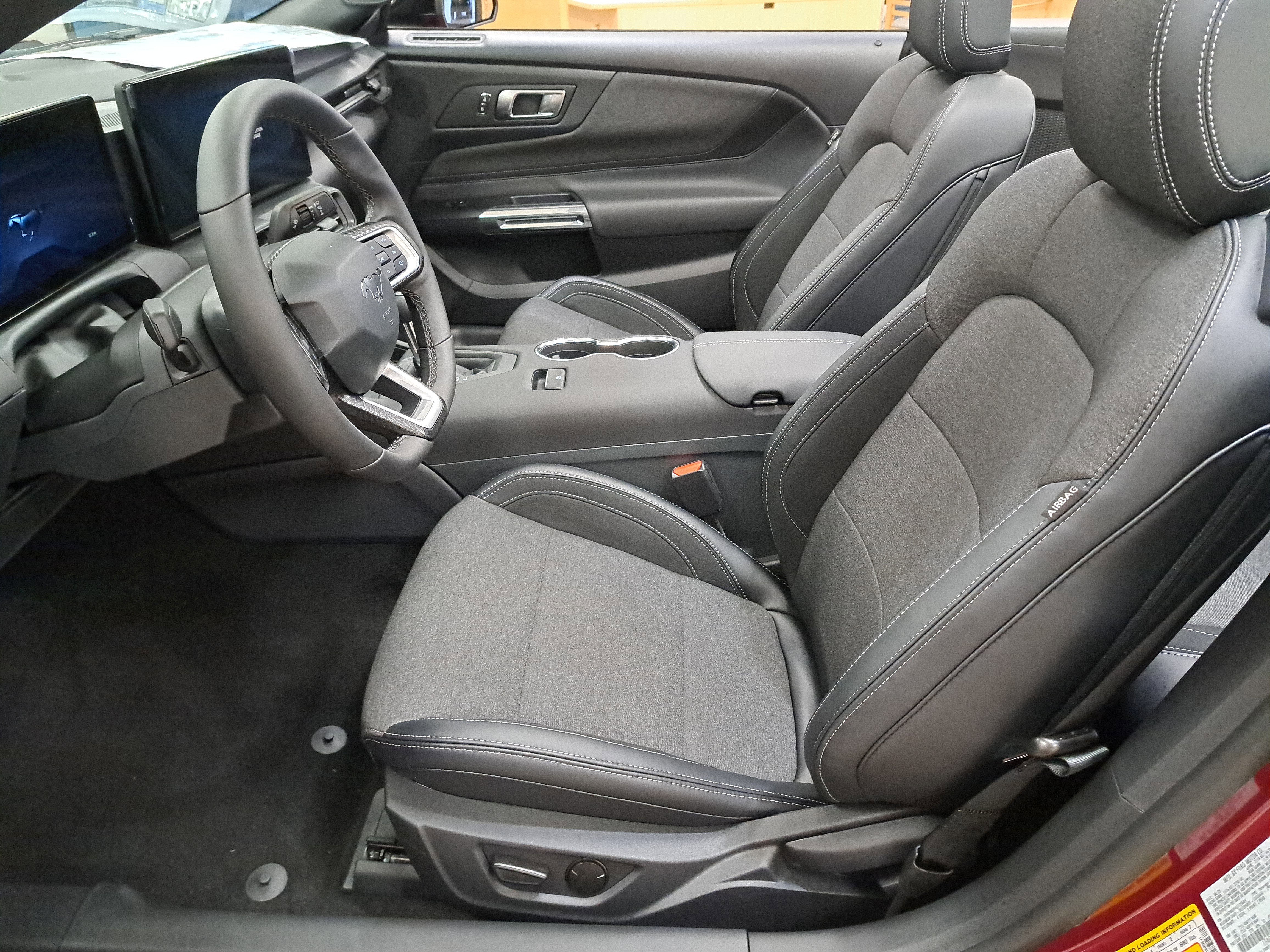 2025 Ford Mustang EcoBoost