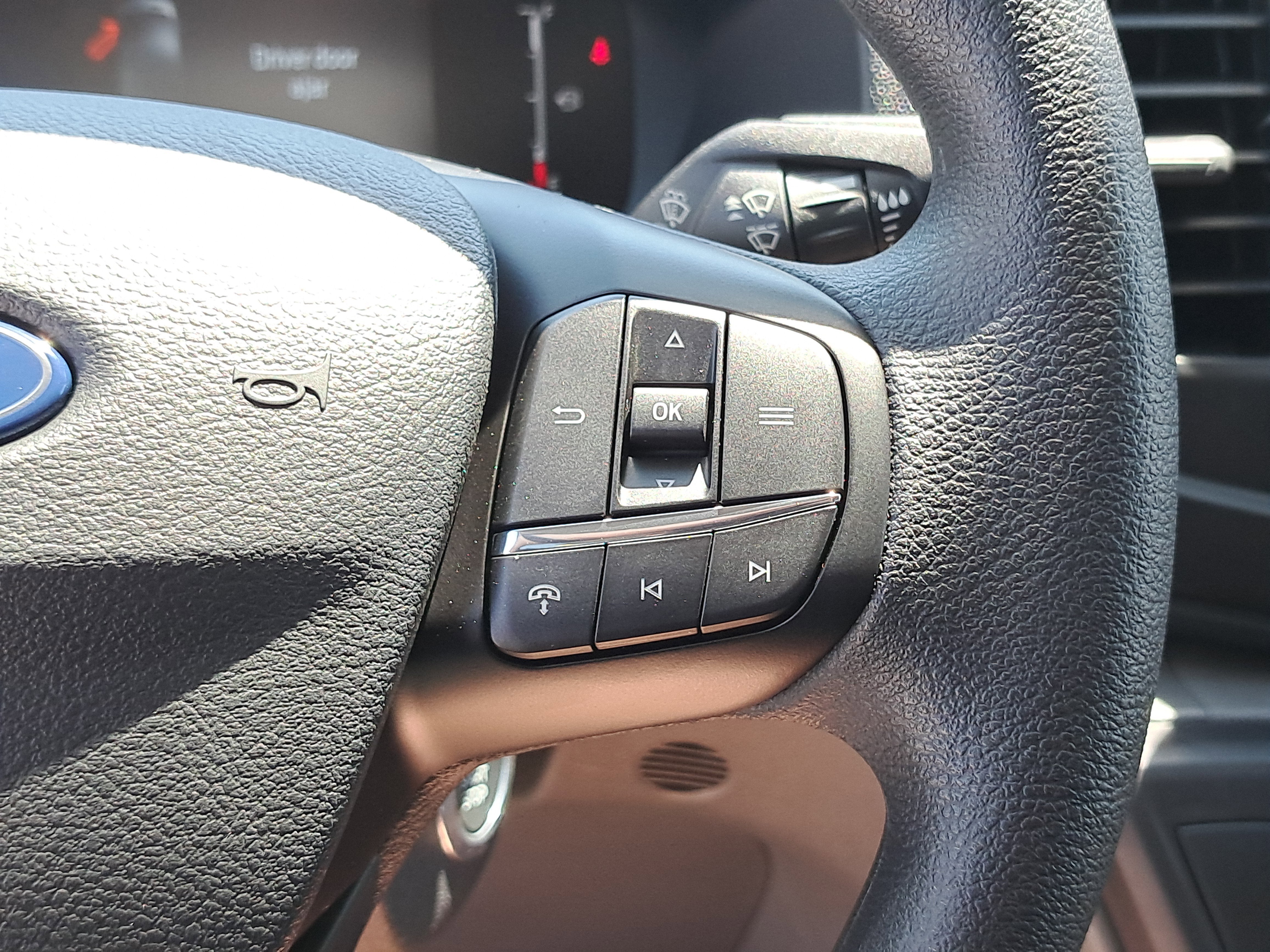 2026 Ford Transit Passenger Wagon XL