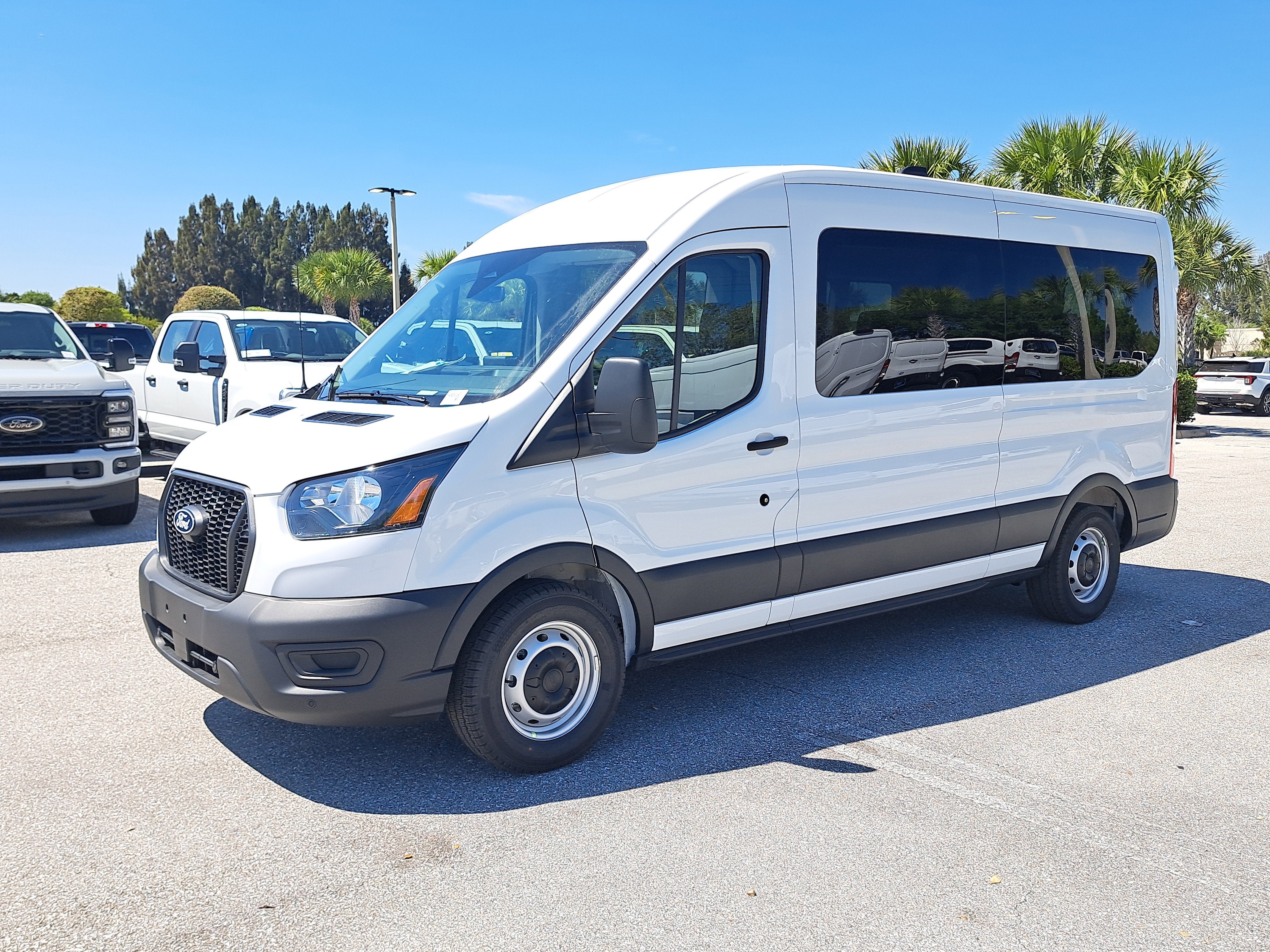 2026 Ford Transit Passenger Wagon XL