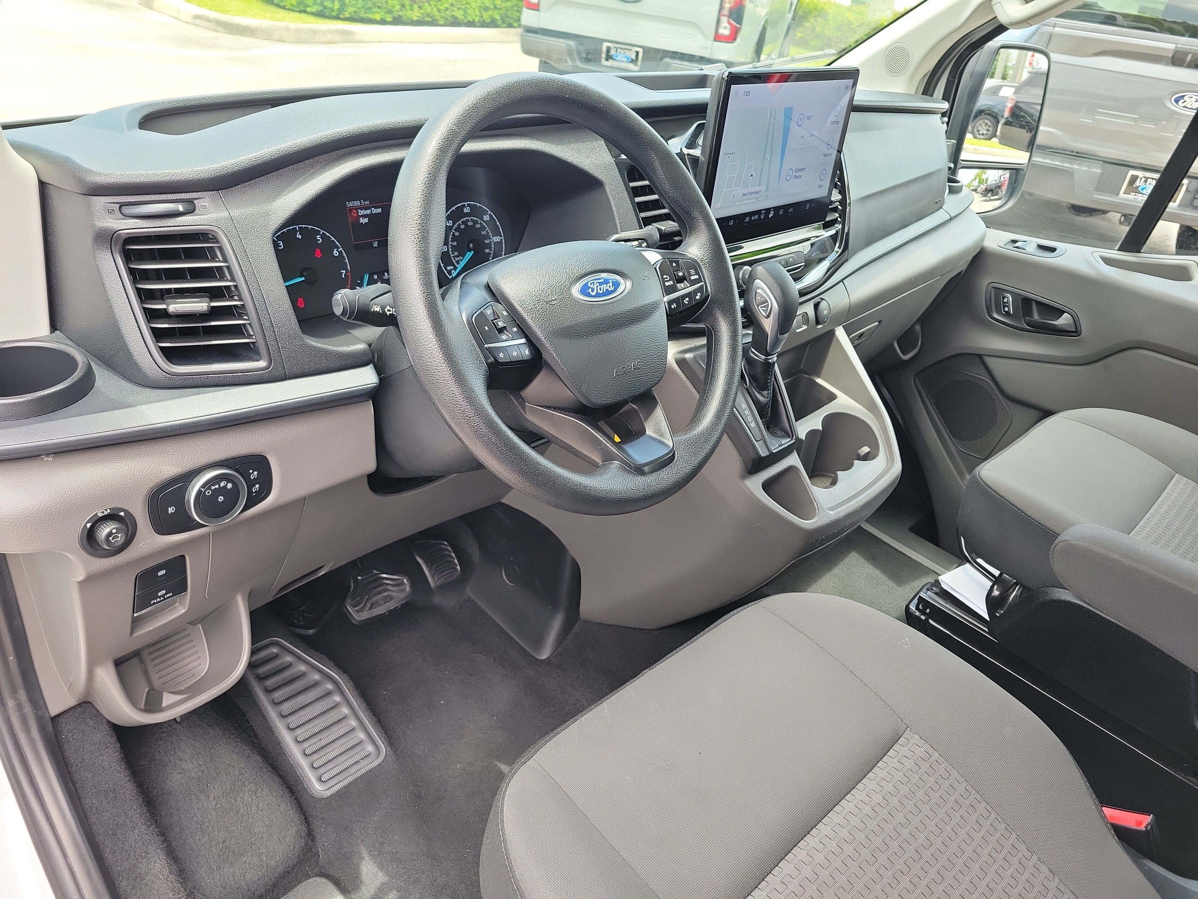 2024 Ford Transit Passenger Wagon XLT