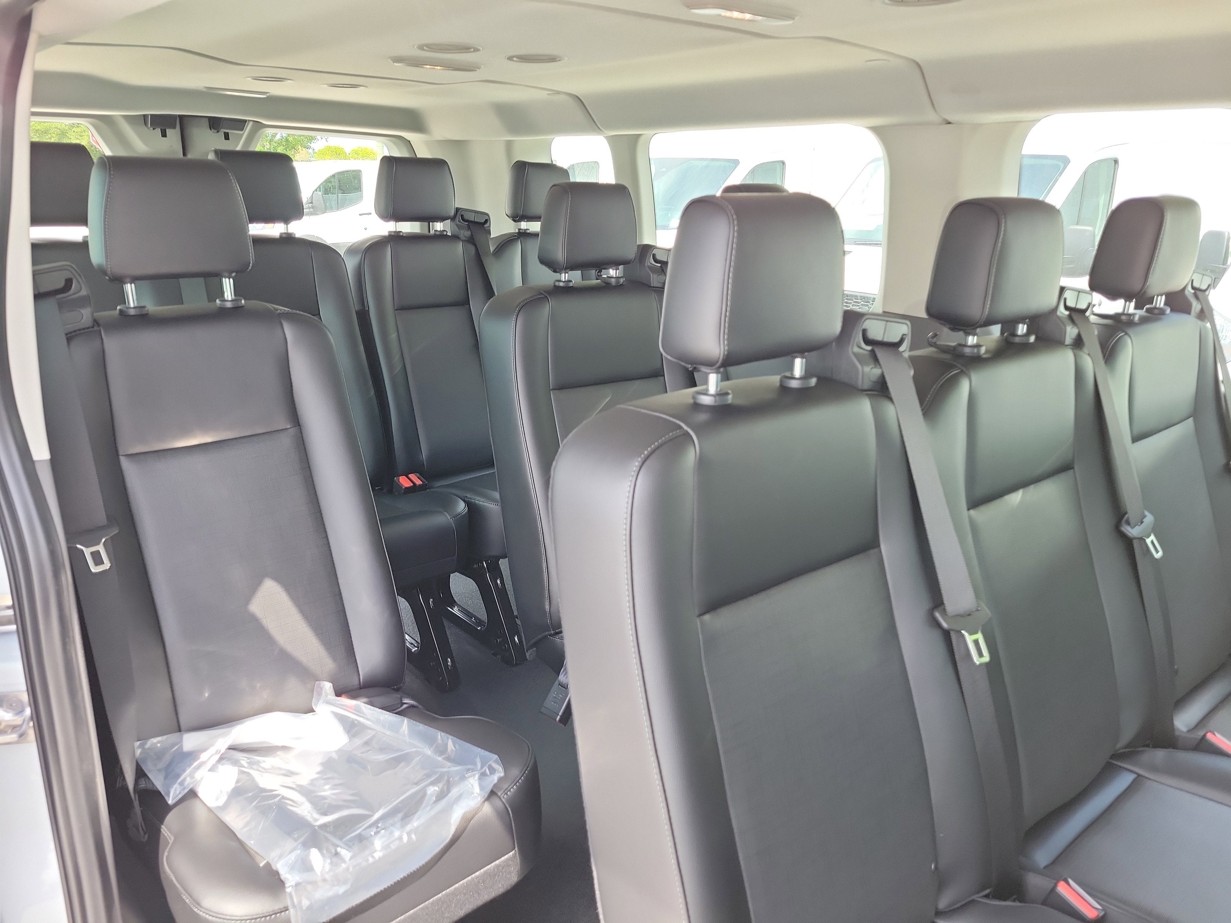 2026 Ford Transit Passenger Wagon Base