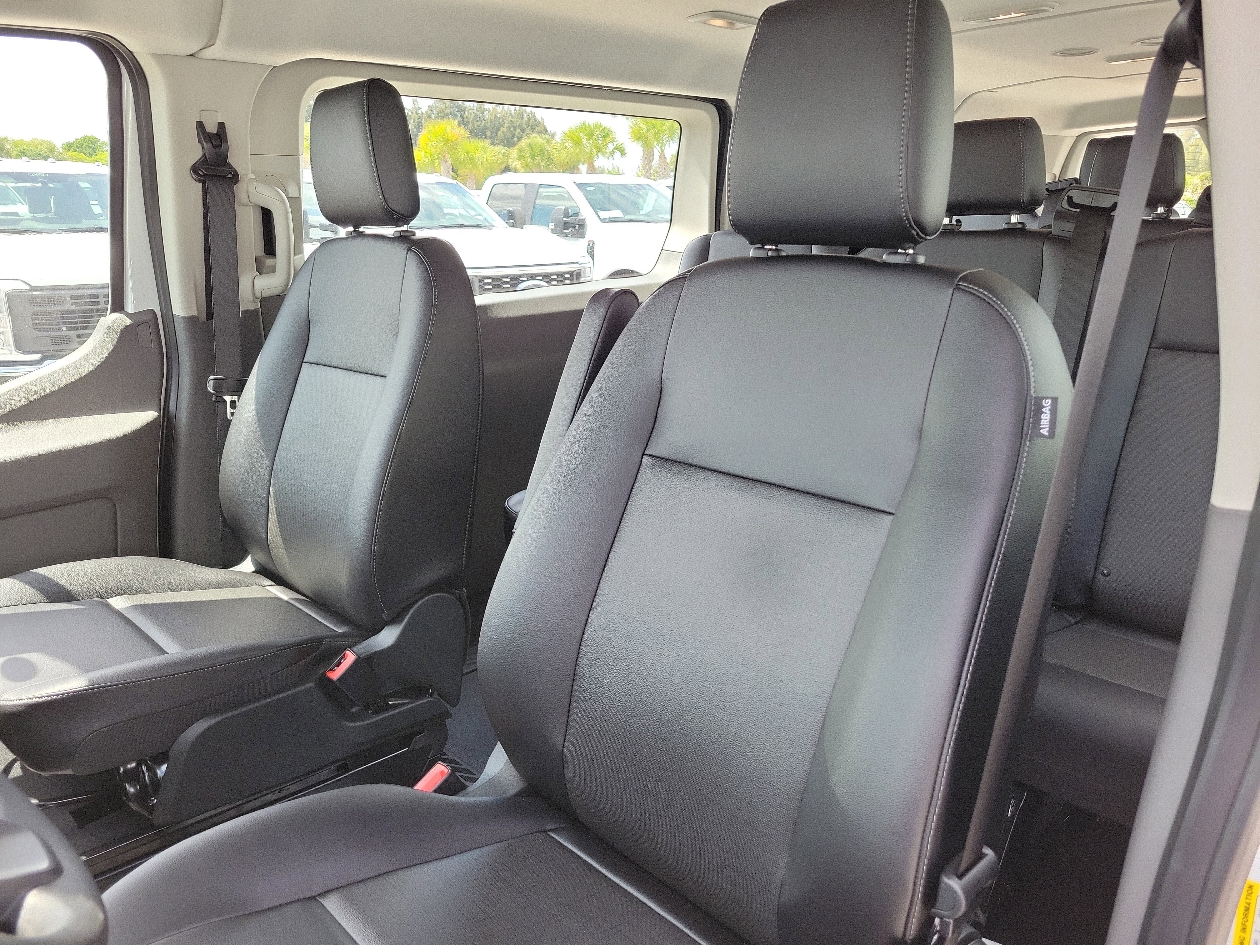 2026 Ford Transit Passenger Wagon Base