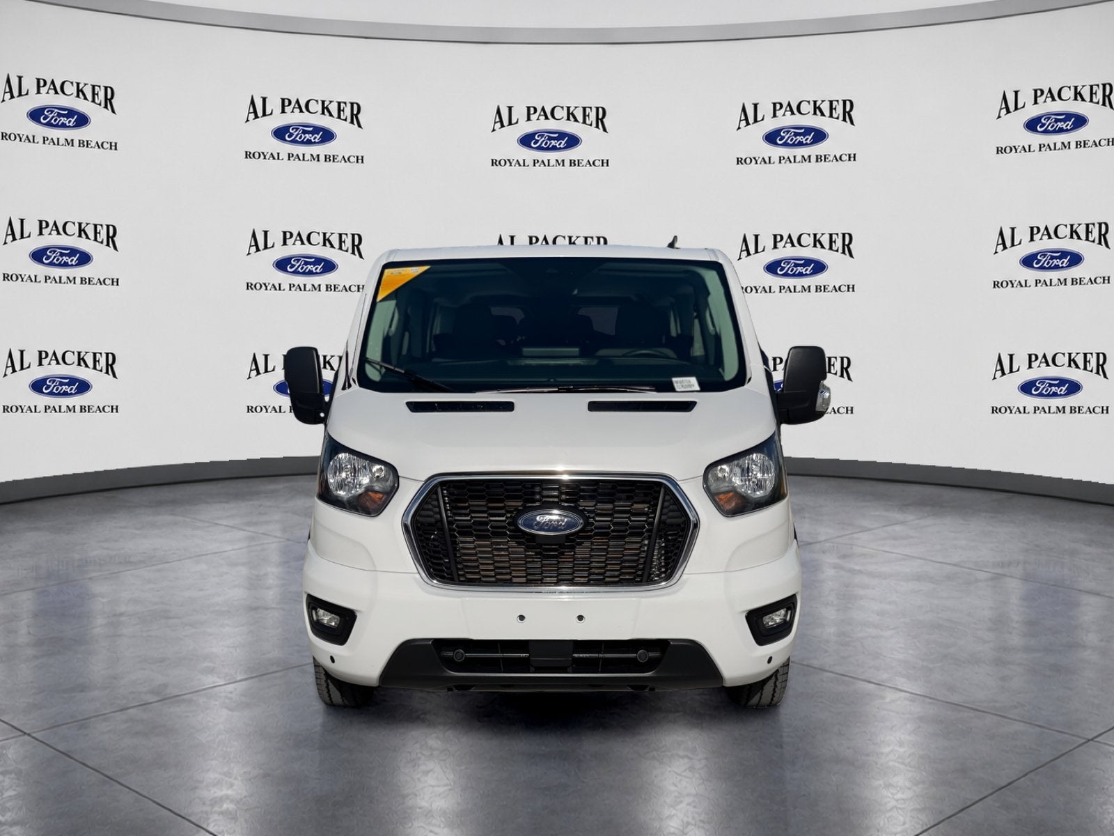 2024 Ford Transit Passenger Wagon XLT