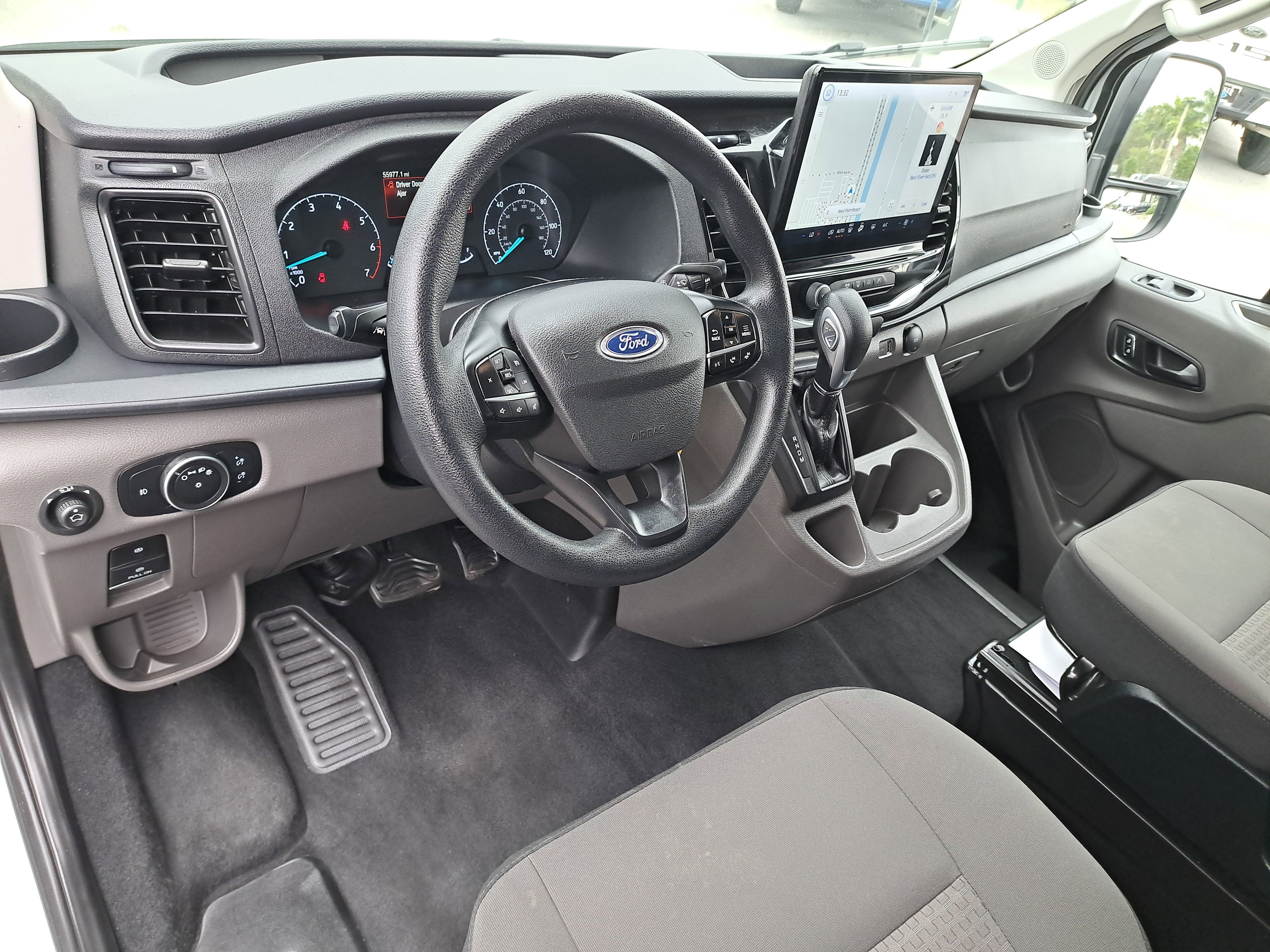 2023 Ford Transit Passenger Wagon XLT