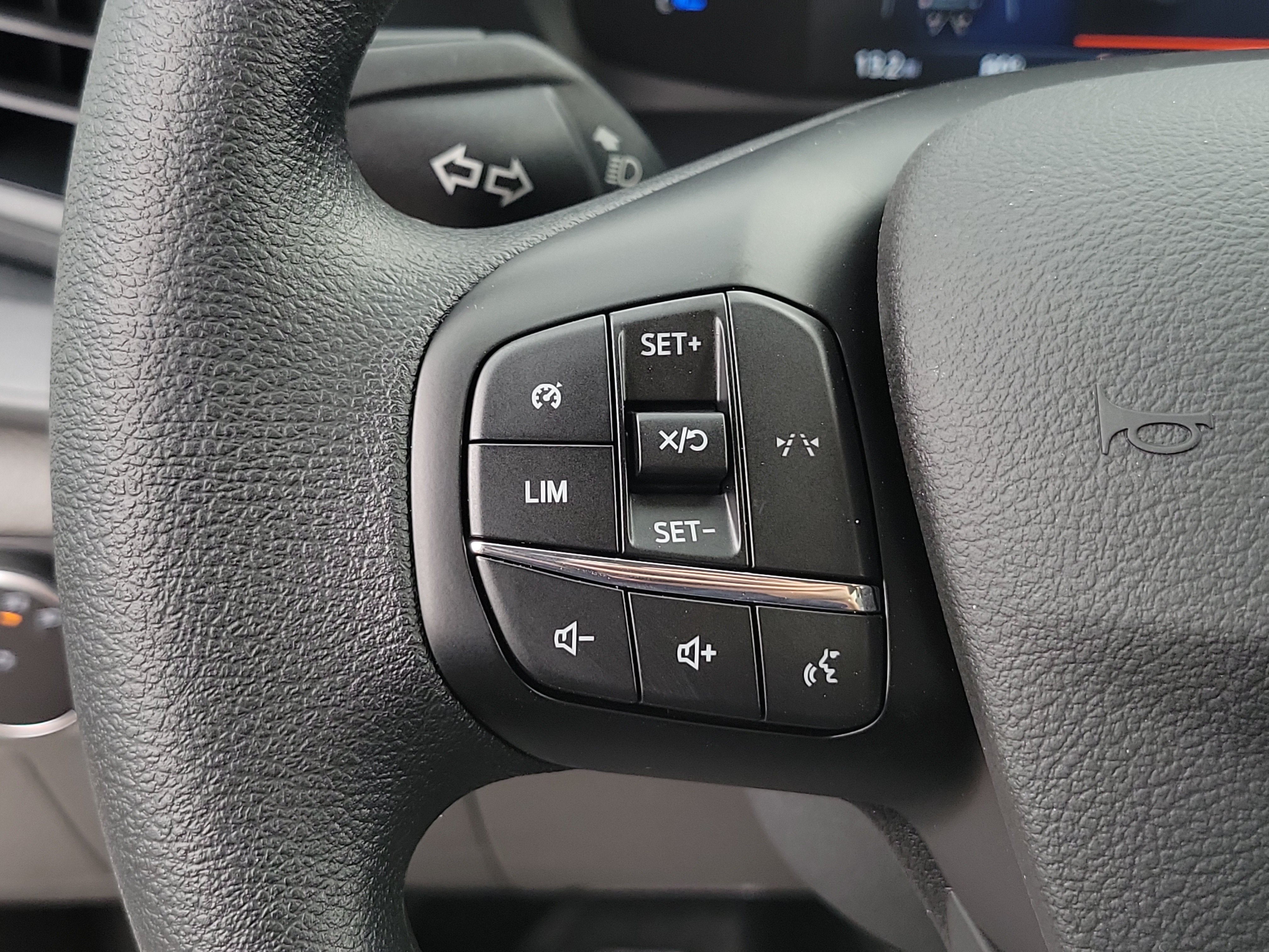 2026 Ford Transit Passenger Wagon XL
