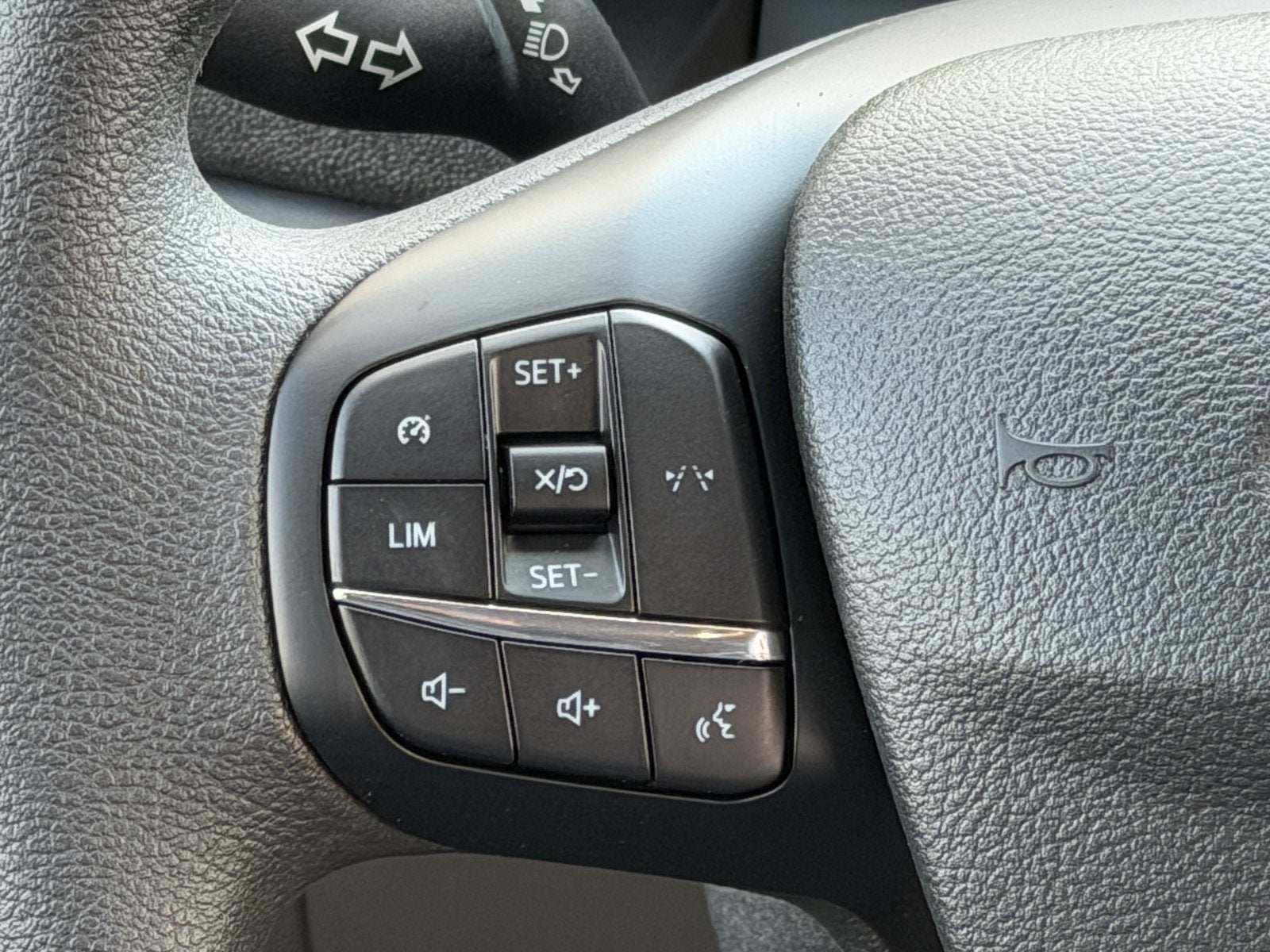 2027 Ford Transit Passenger Wagon Passenger Van XL