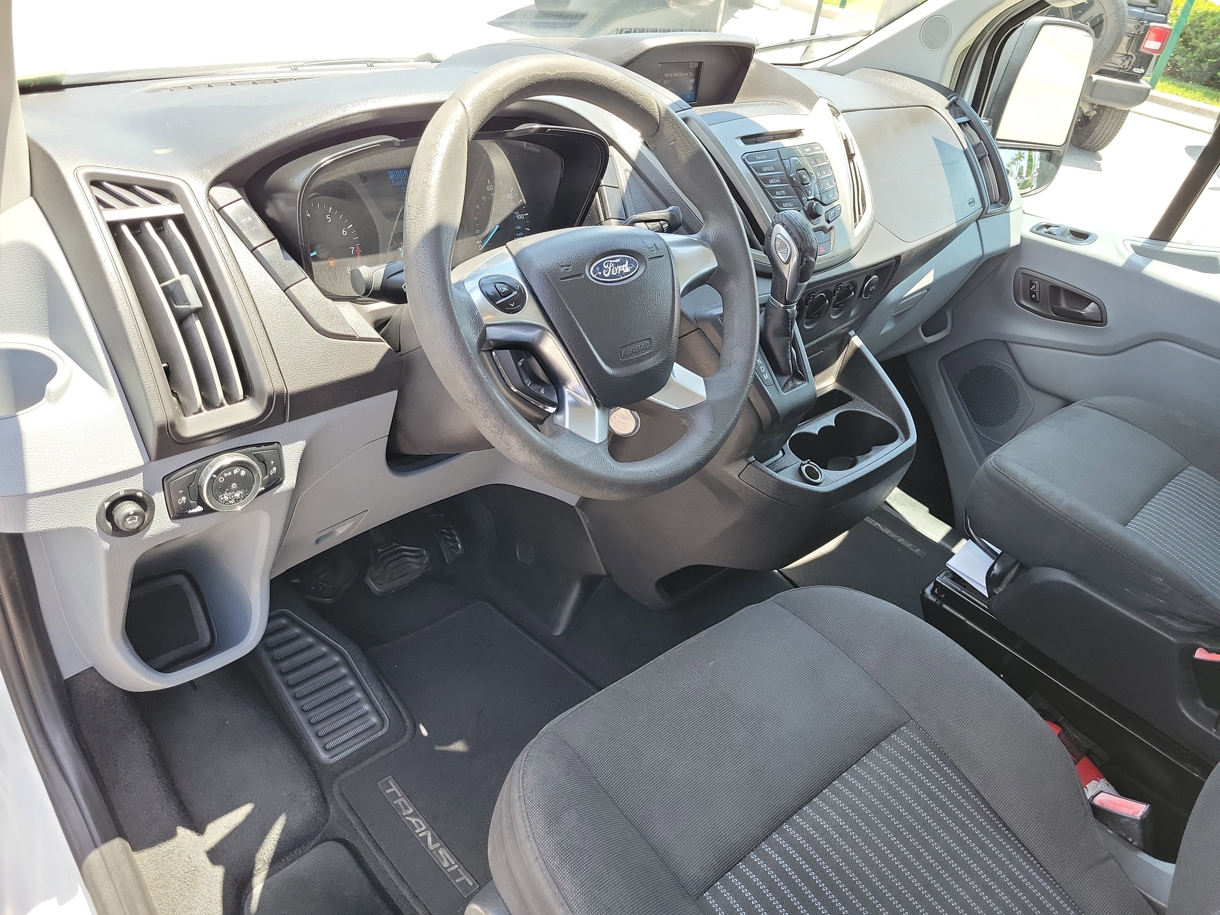 2017 Ford Transit Wagon XLT