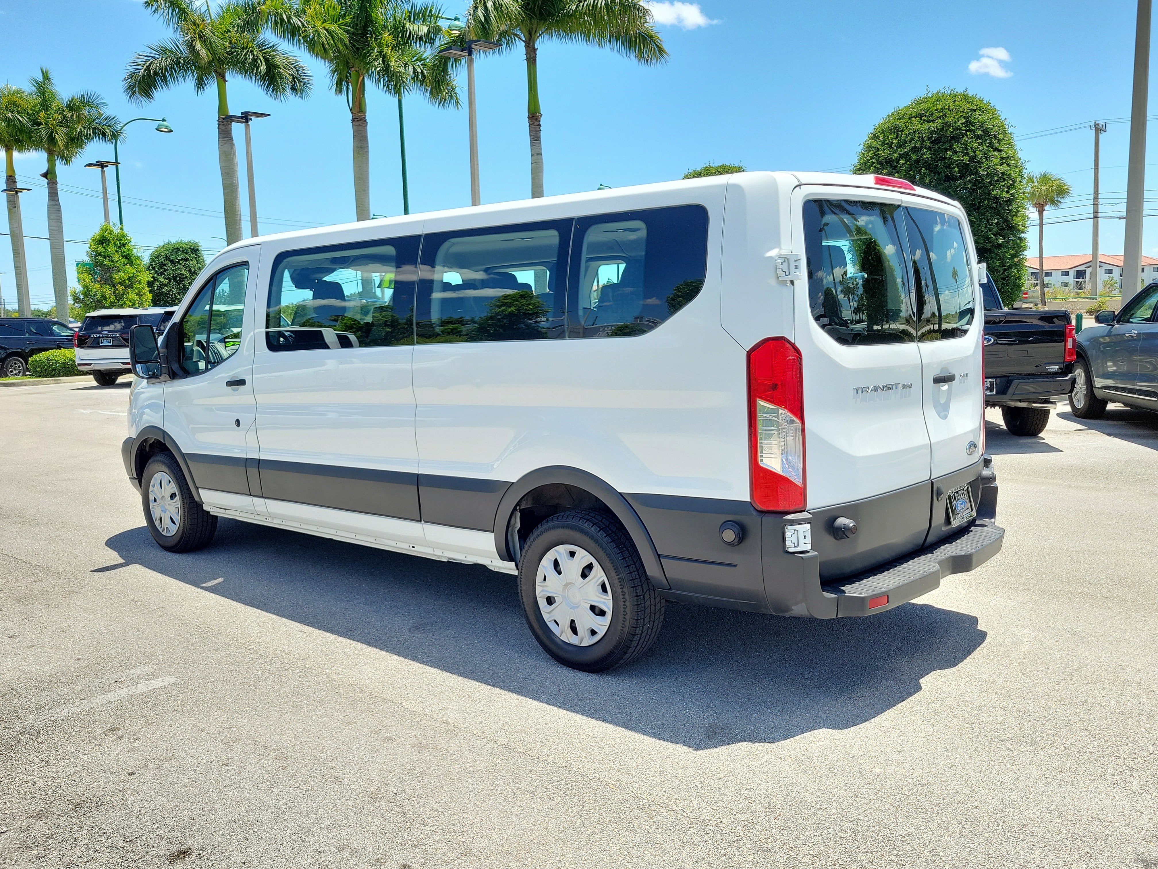 2017 Ford Transit Wagon XLT