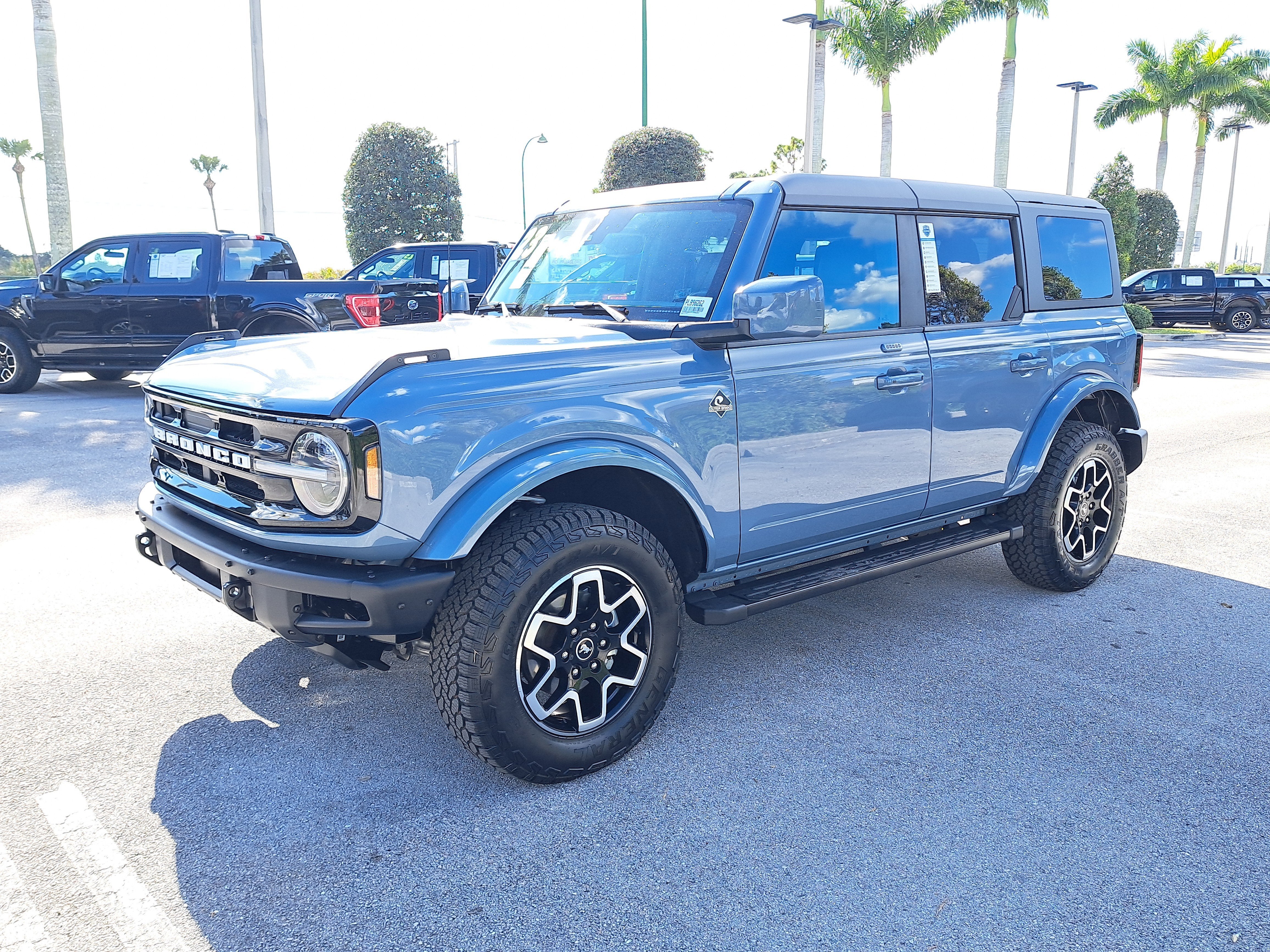 2023 Ford Bronco Outer Banks