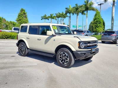 2025 Ford Bronco Outer Banks