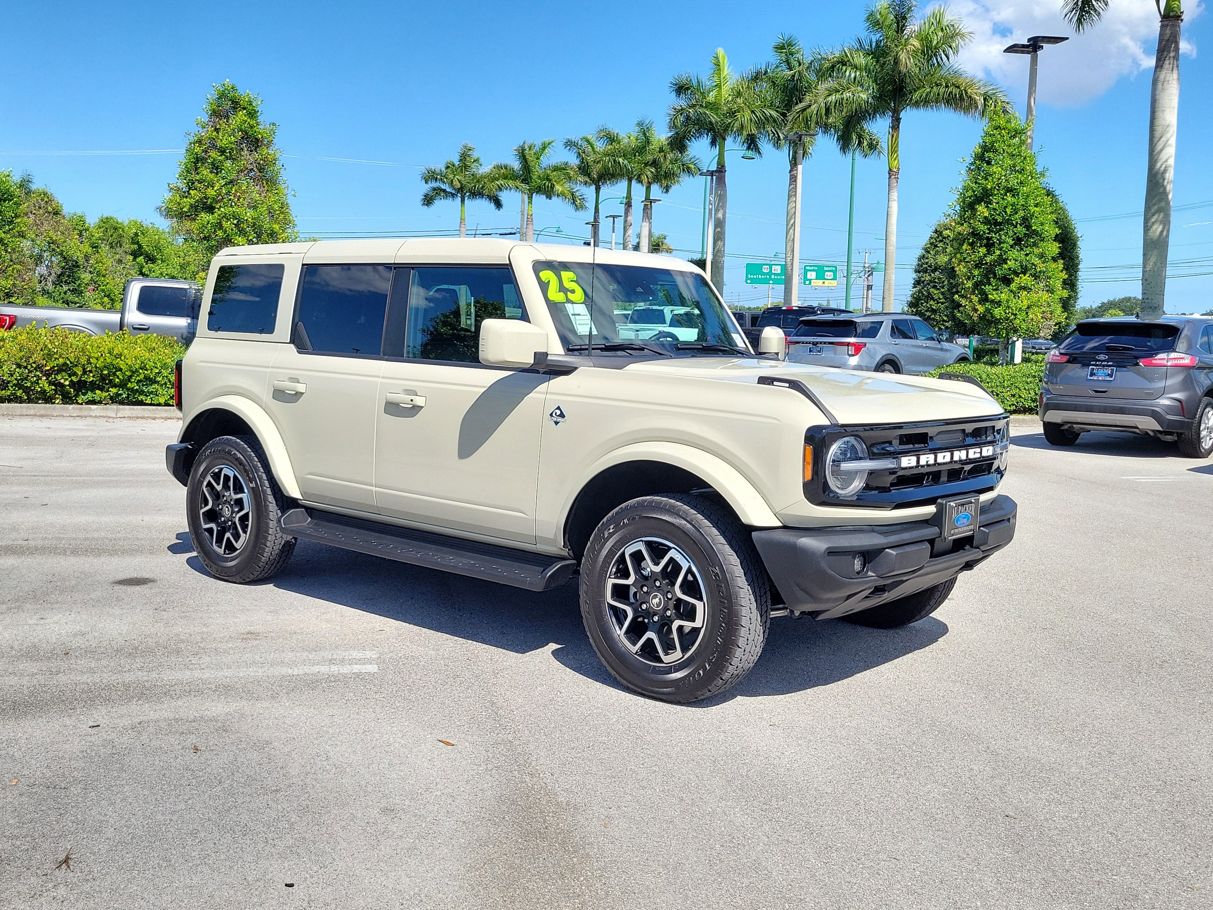 2025 Ford Bronco Outer Banks
