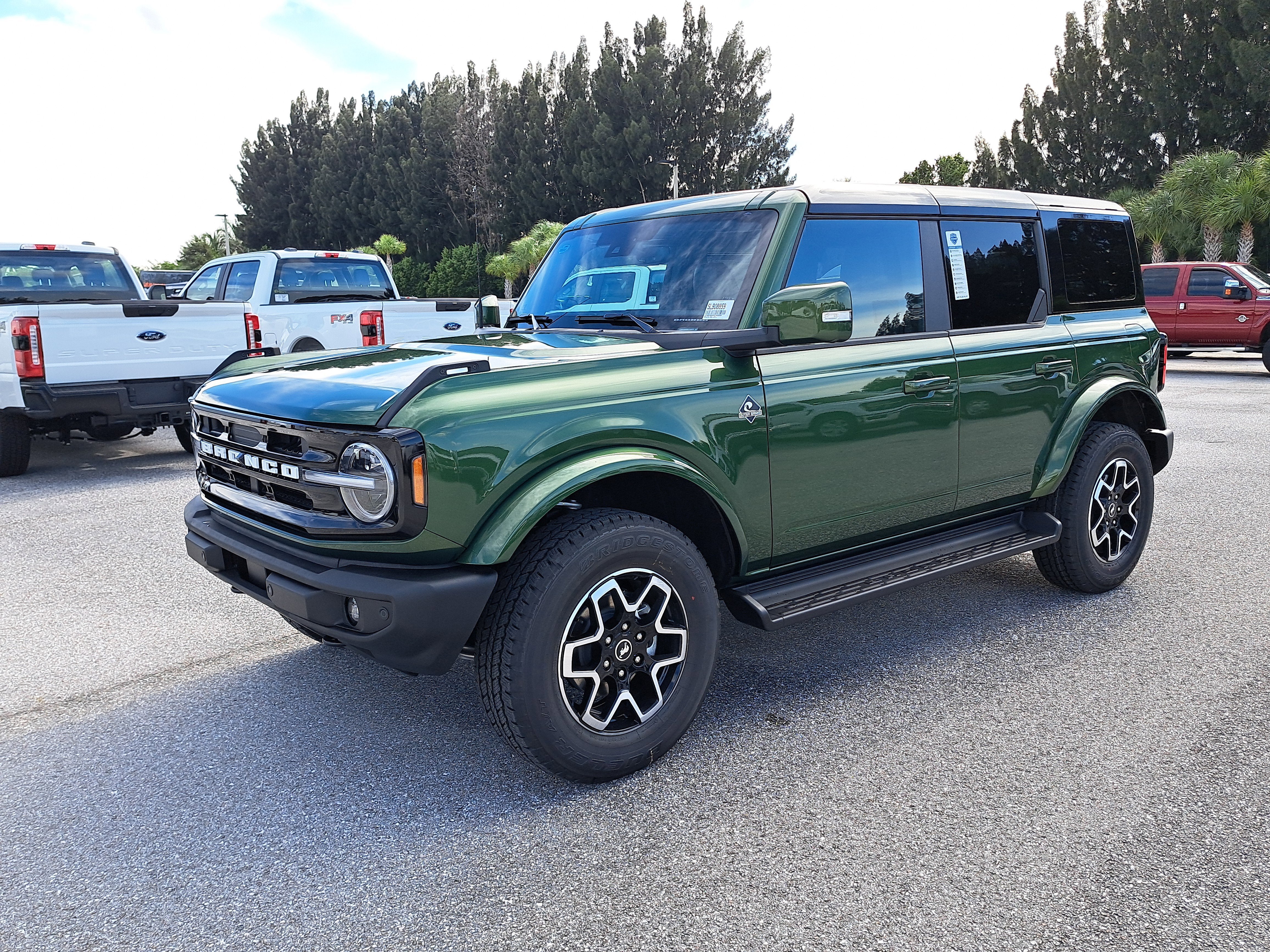 2025 Ford Bronco Outer Banks