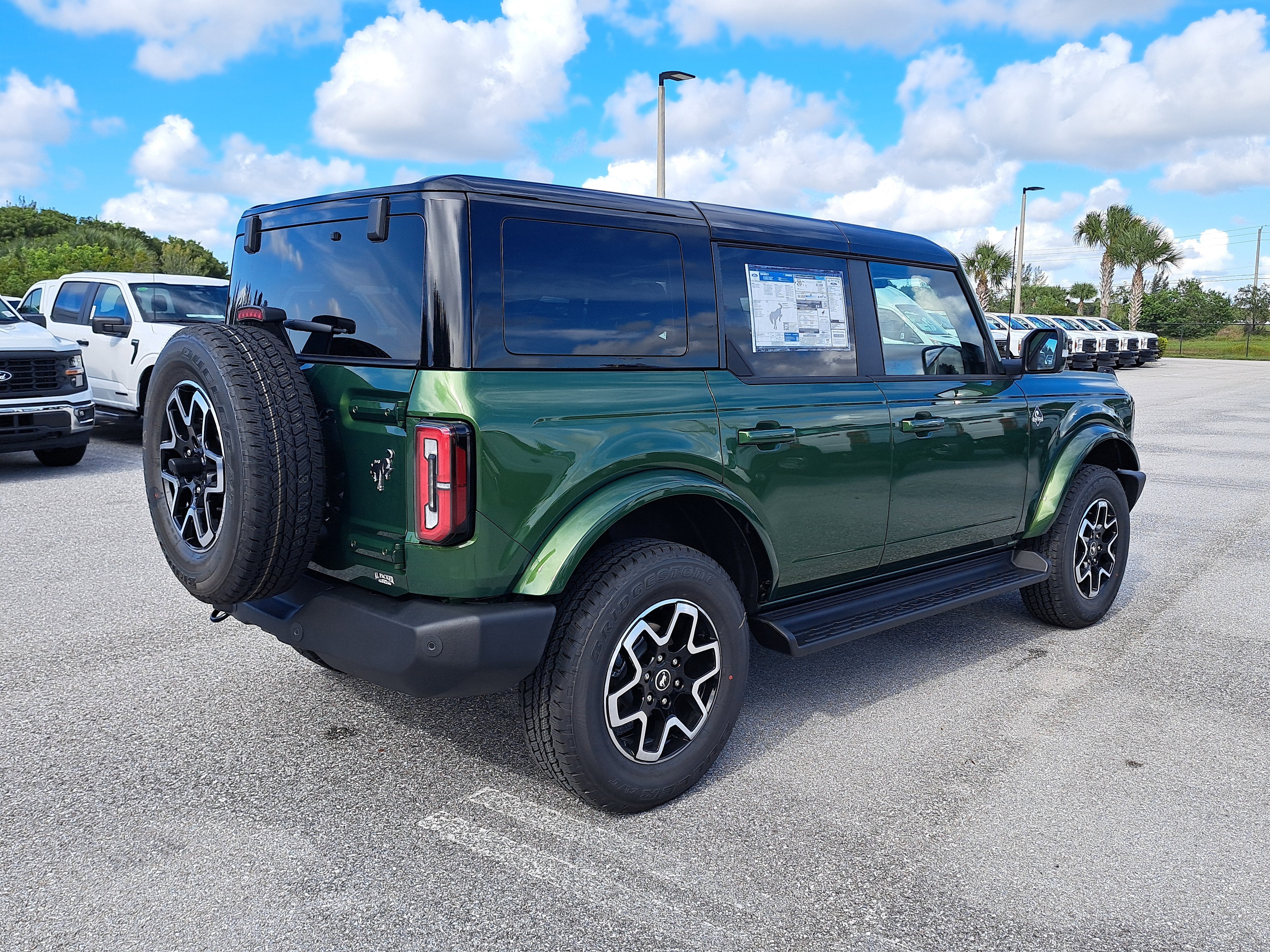 2025 Ford Bronco Outer Banks