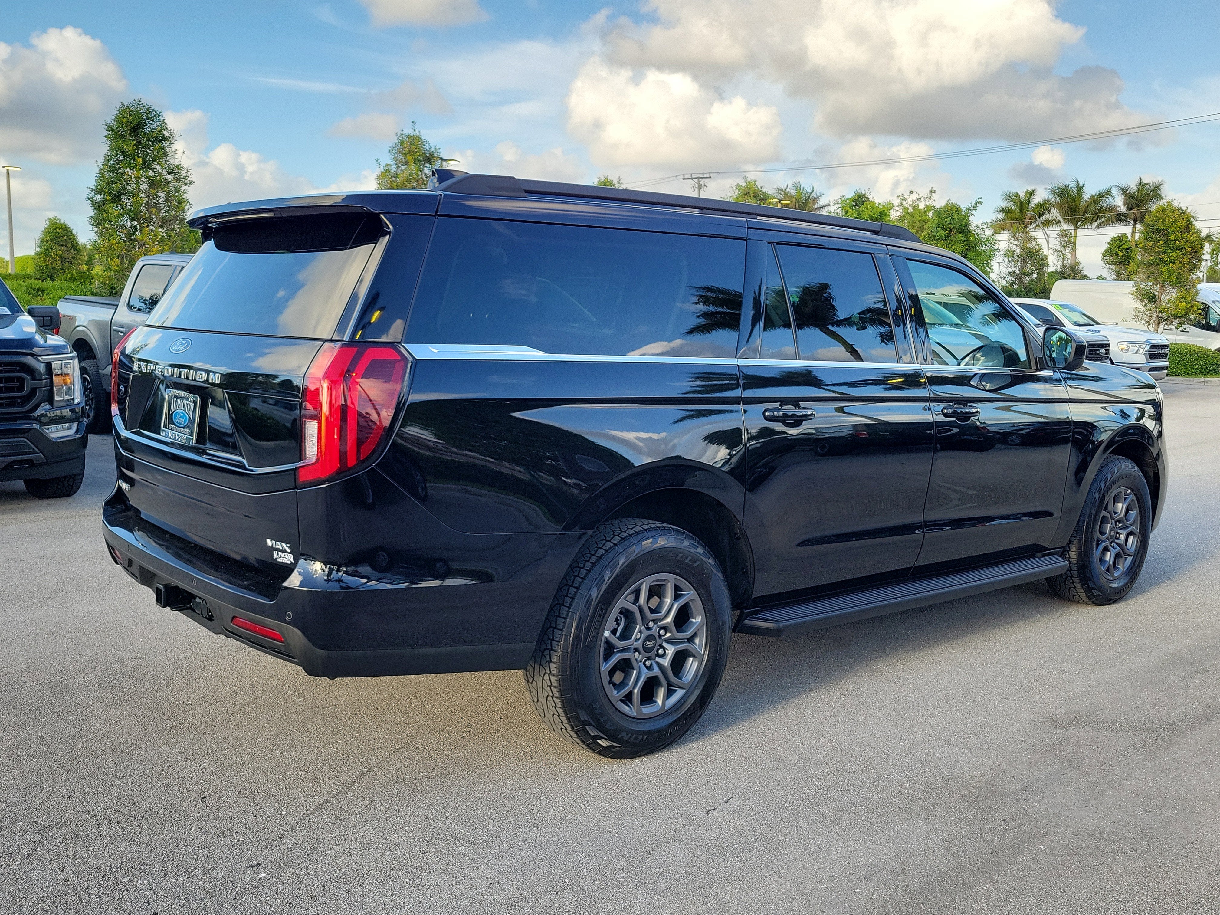 2025 Ford Expedition Max Active