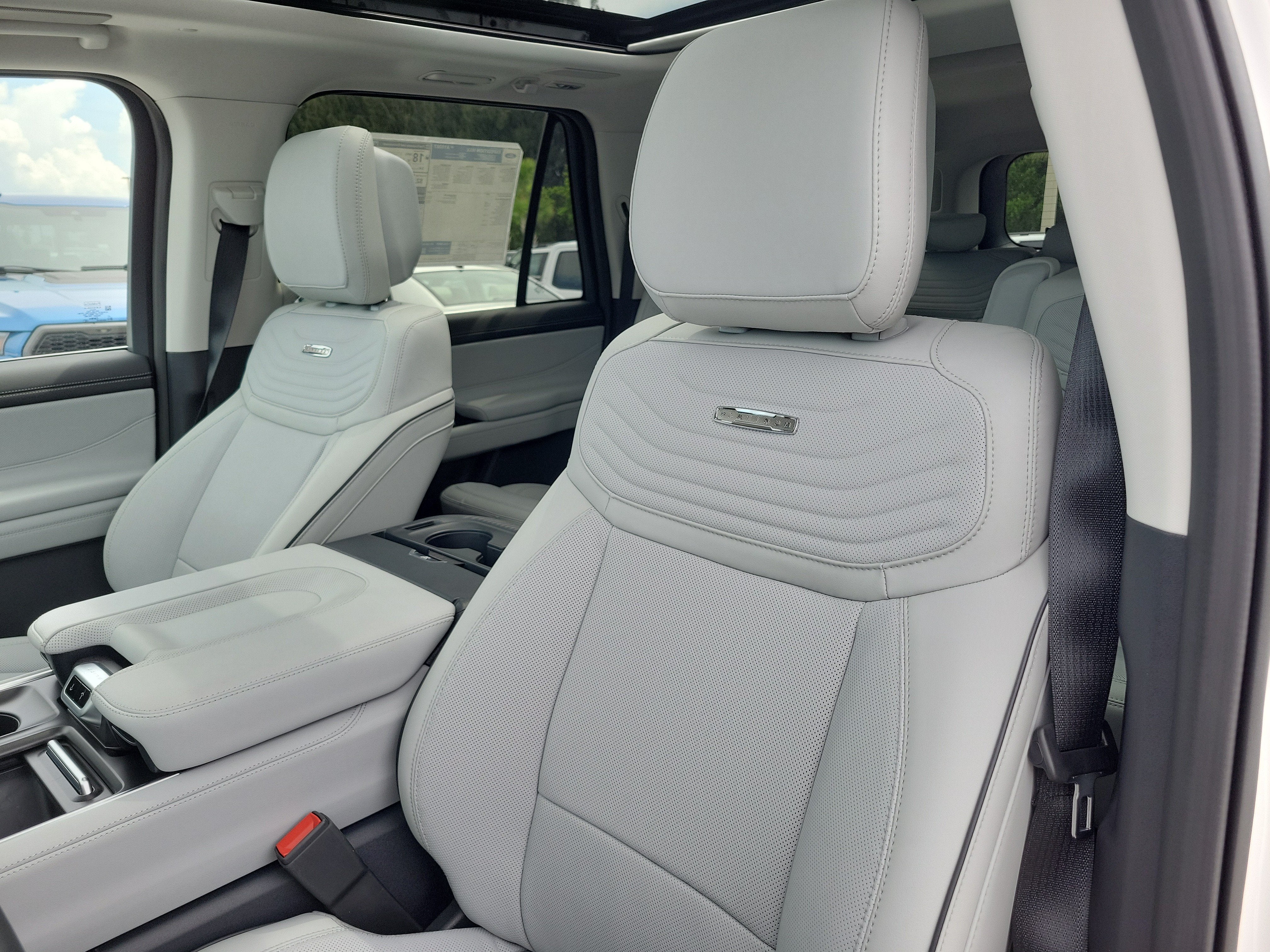 2027 Ford Expedition Max Platinum