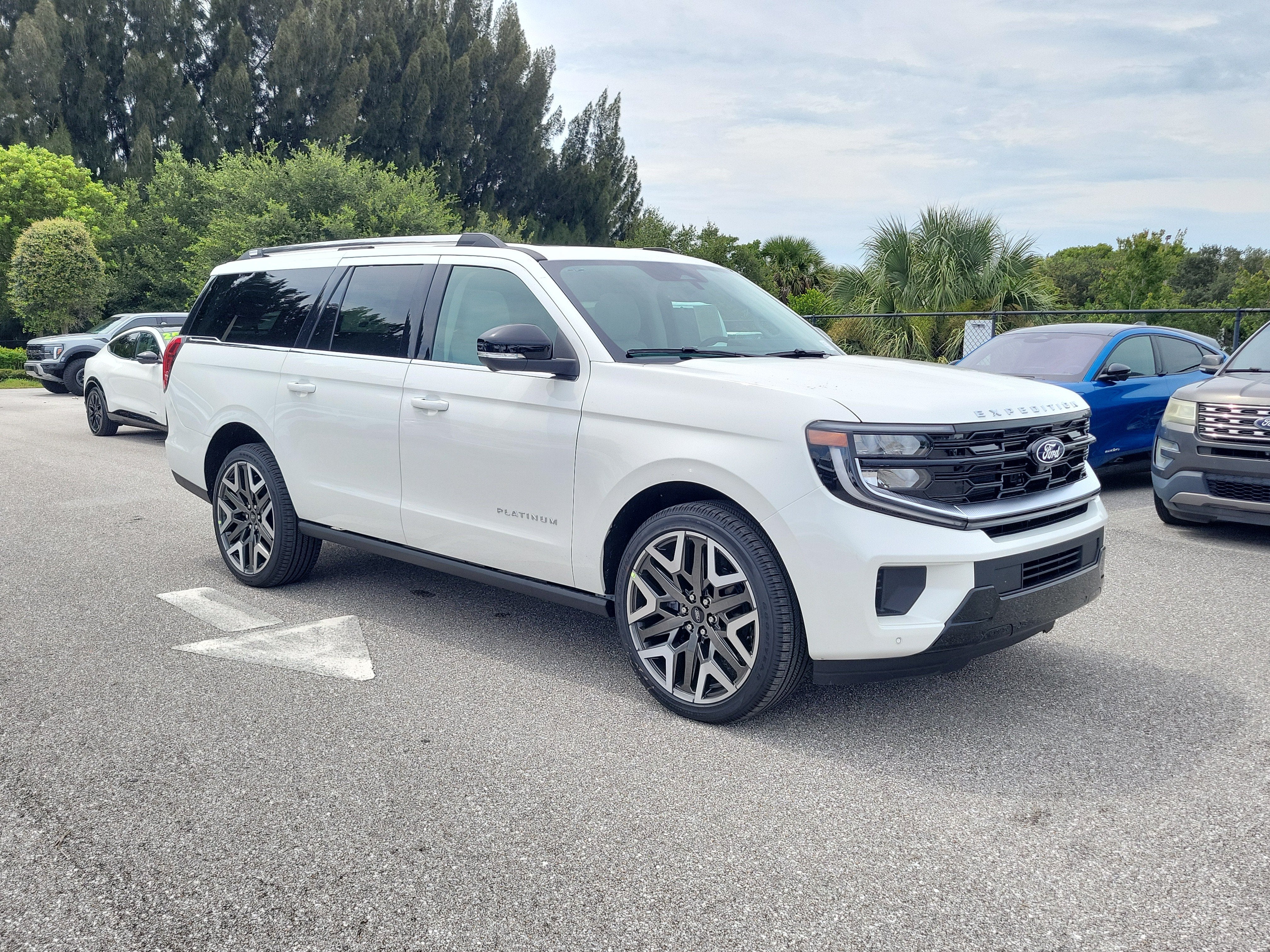 2027 Ford Expedition Max Platinum