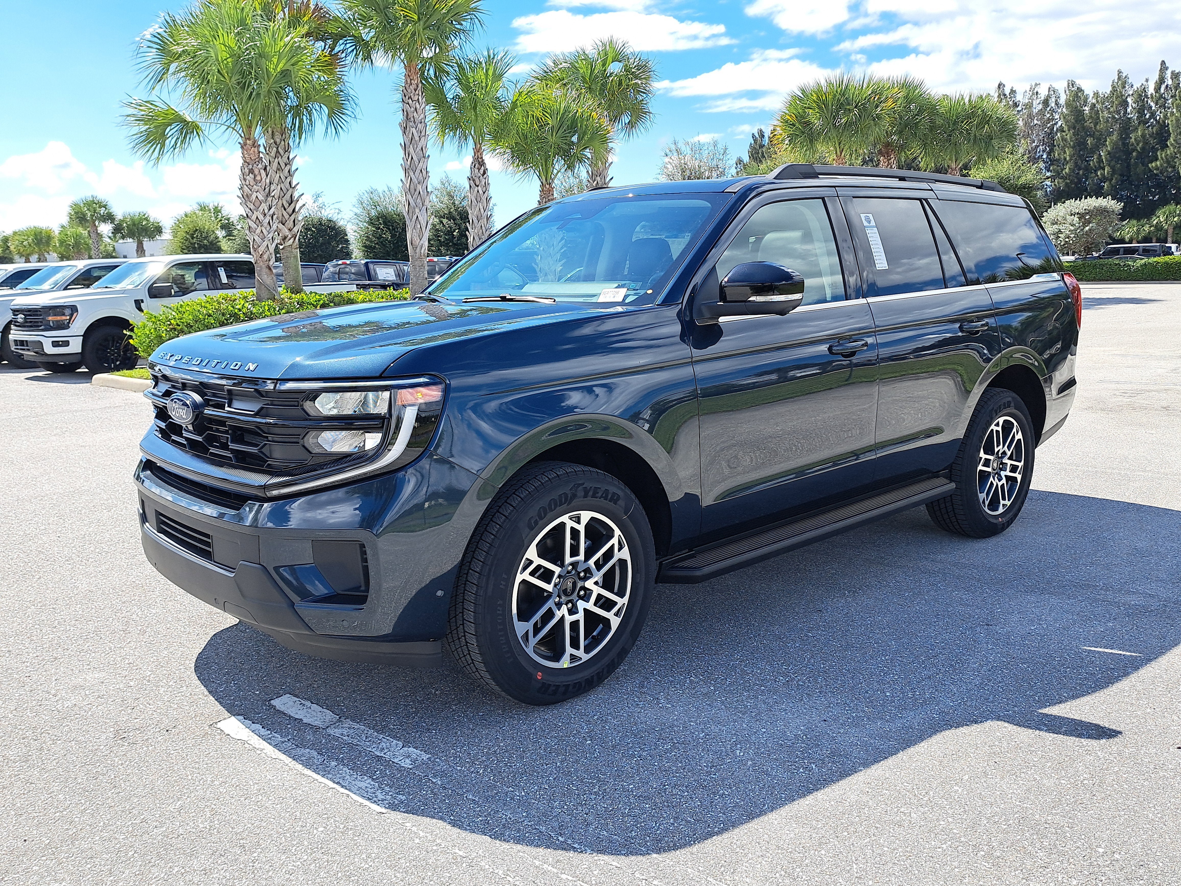 2025 Ford Expedition Active