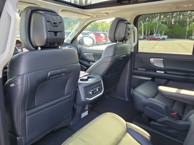 2027 Ford Expedition Platinum