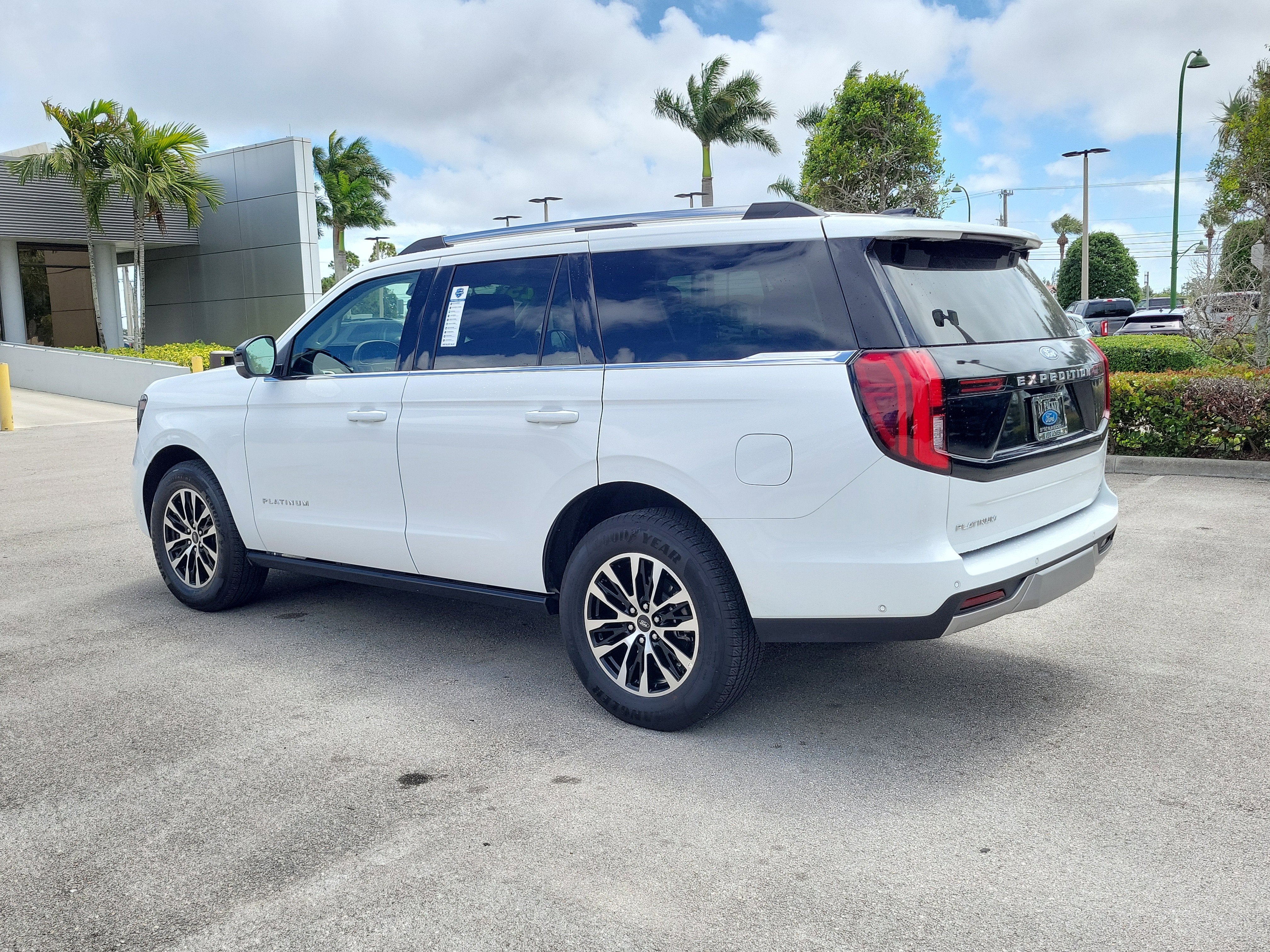 2025 Ford Expedition Platinum