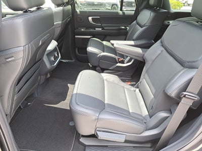 2025 Ford Expedition Platinum