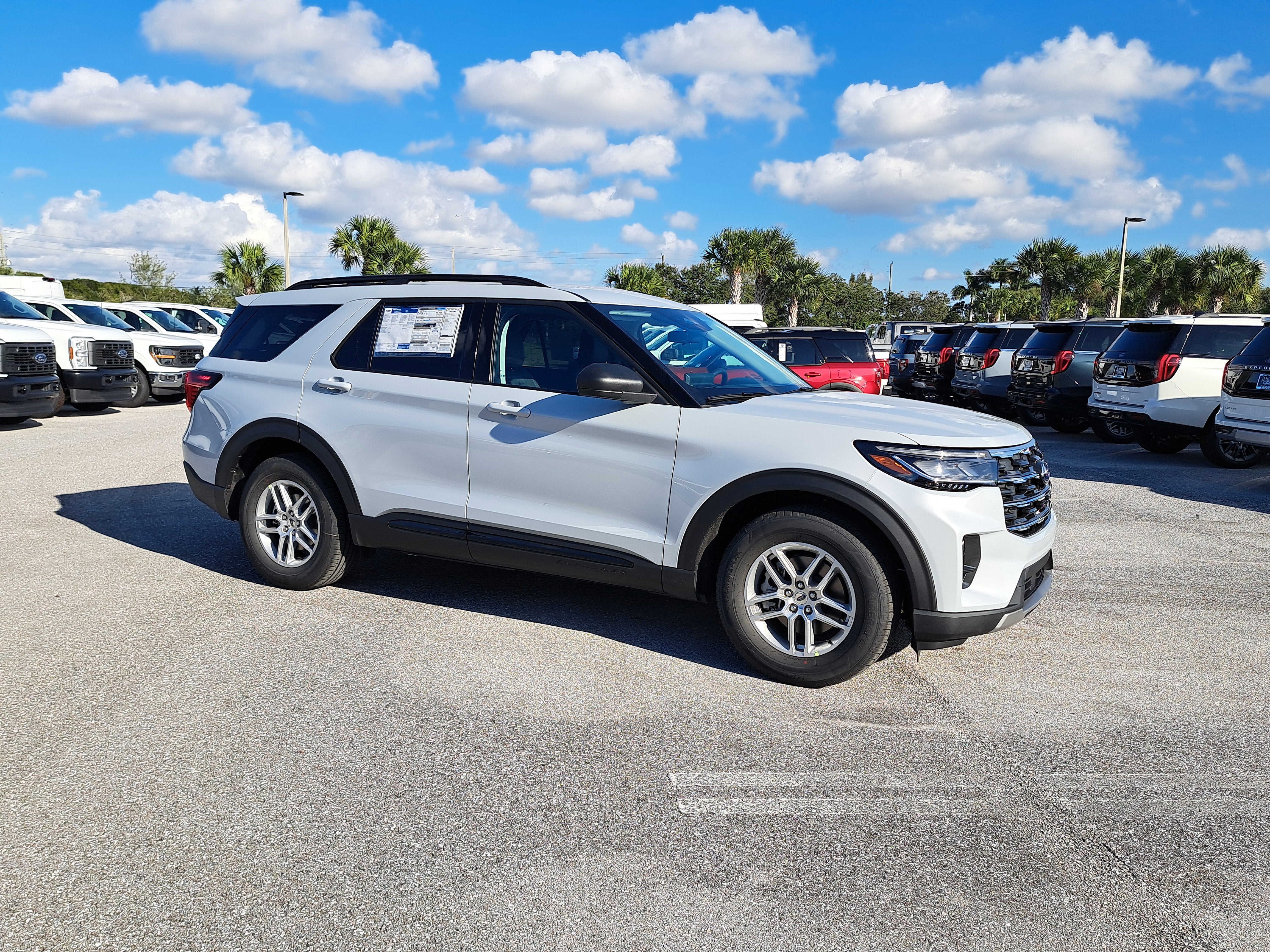 2026 Ford Explorer Active w/200A Pkg
