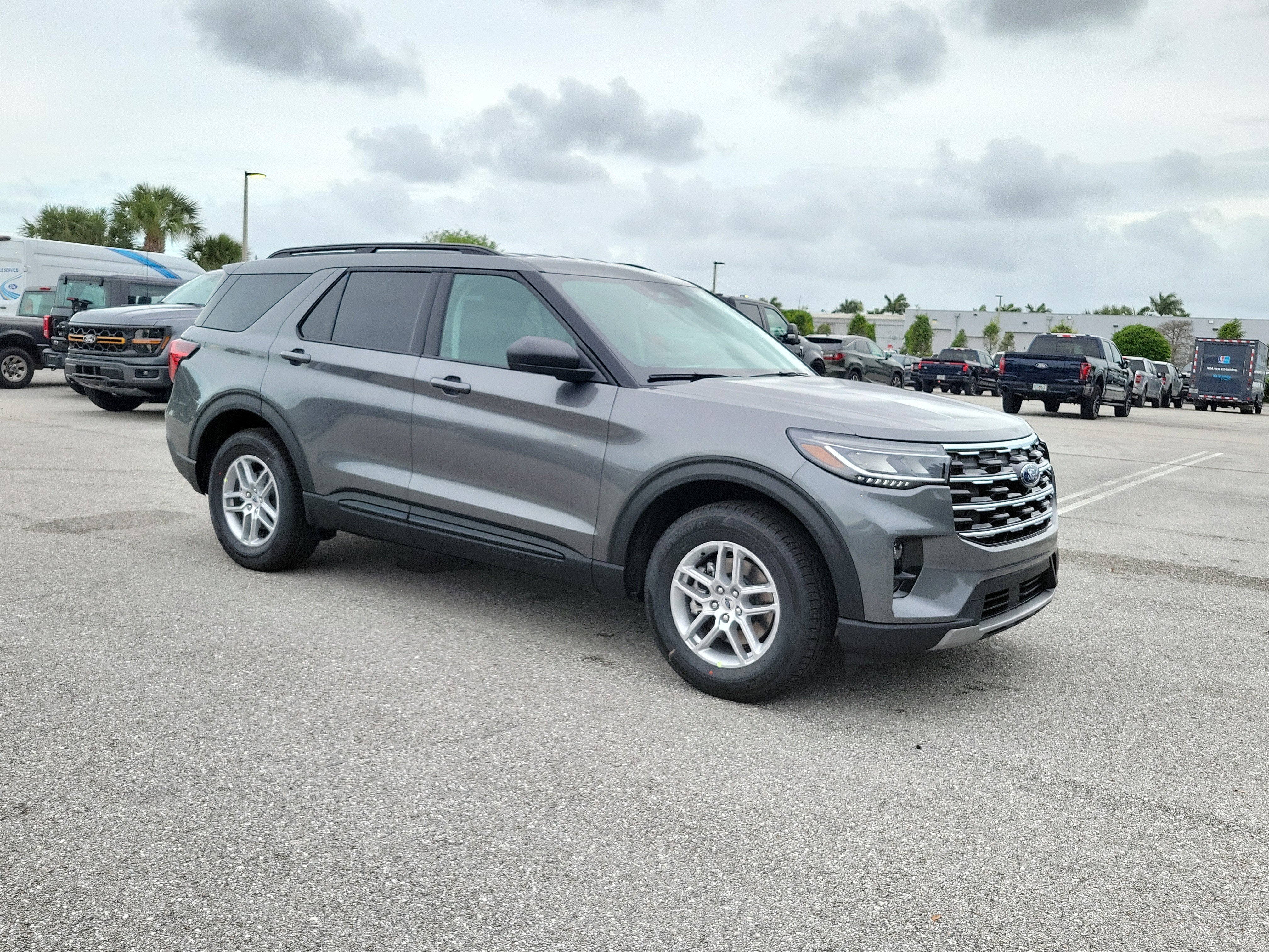 2026 Ford Explorer Active w/200A Pkg