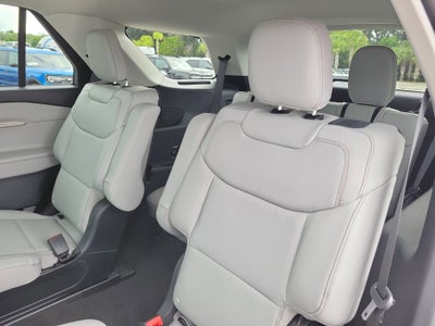 2026 Ford Explorer Active w/200A Pkg