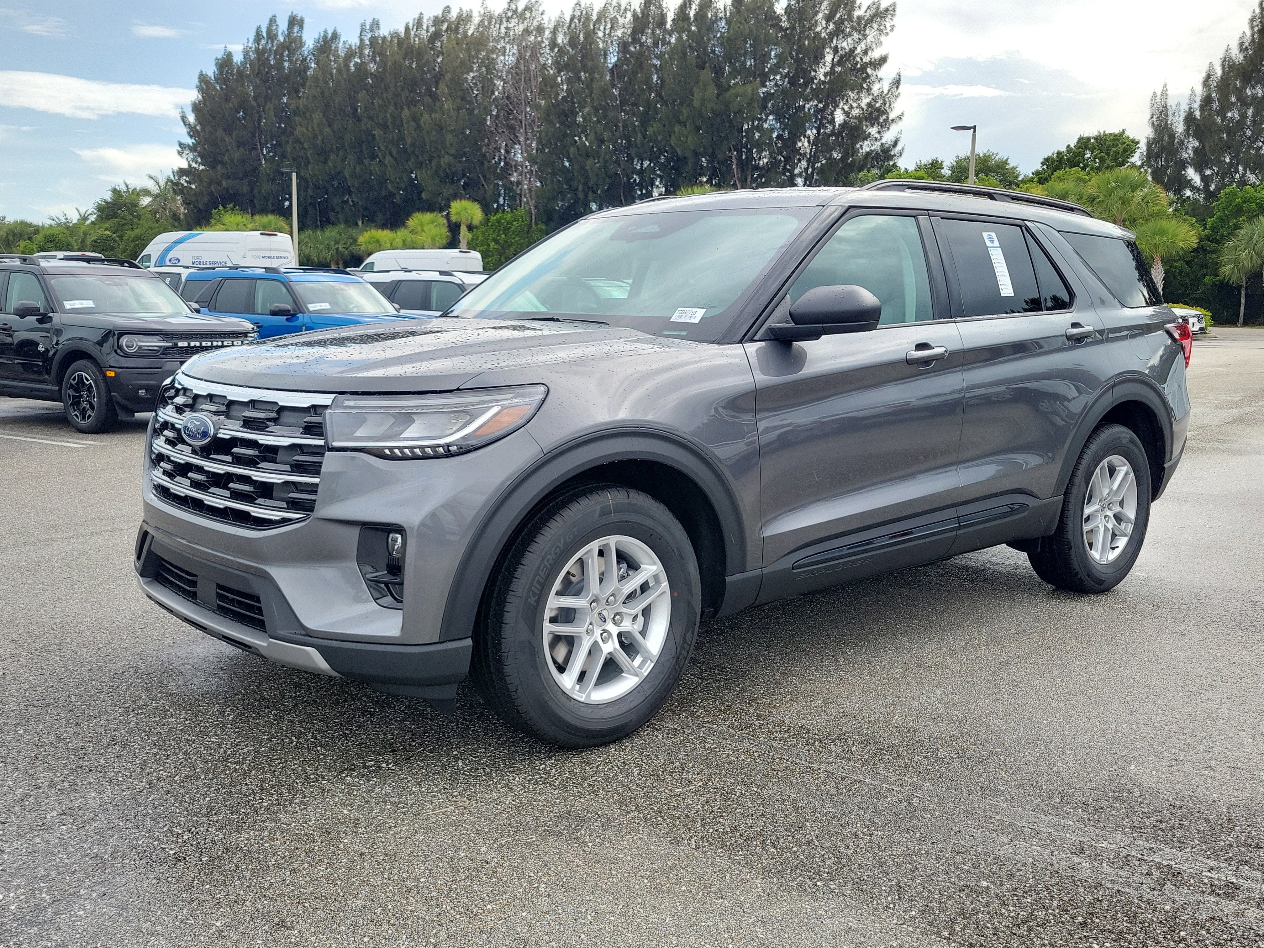 2026 Ford Explorer Active w/200A Pkg