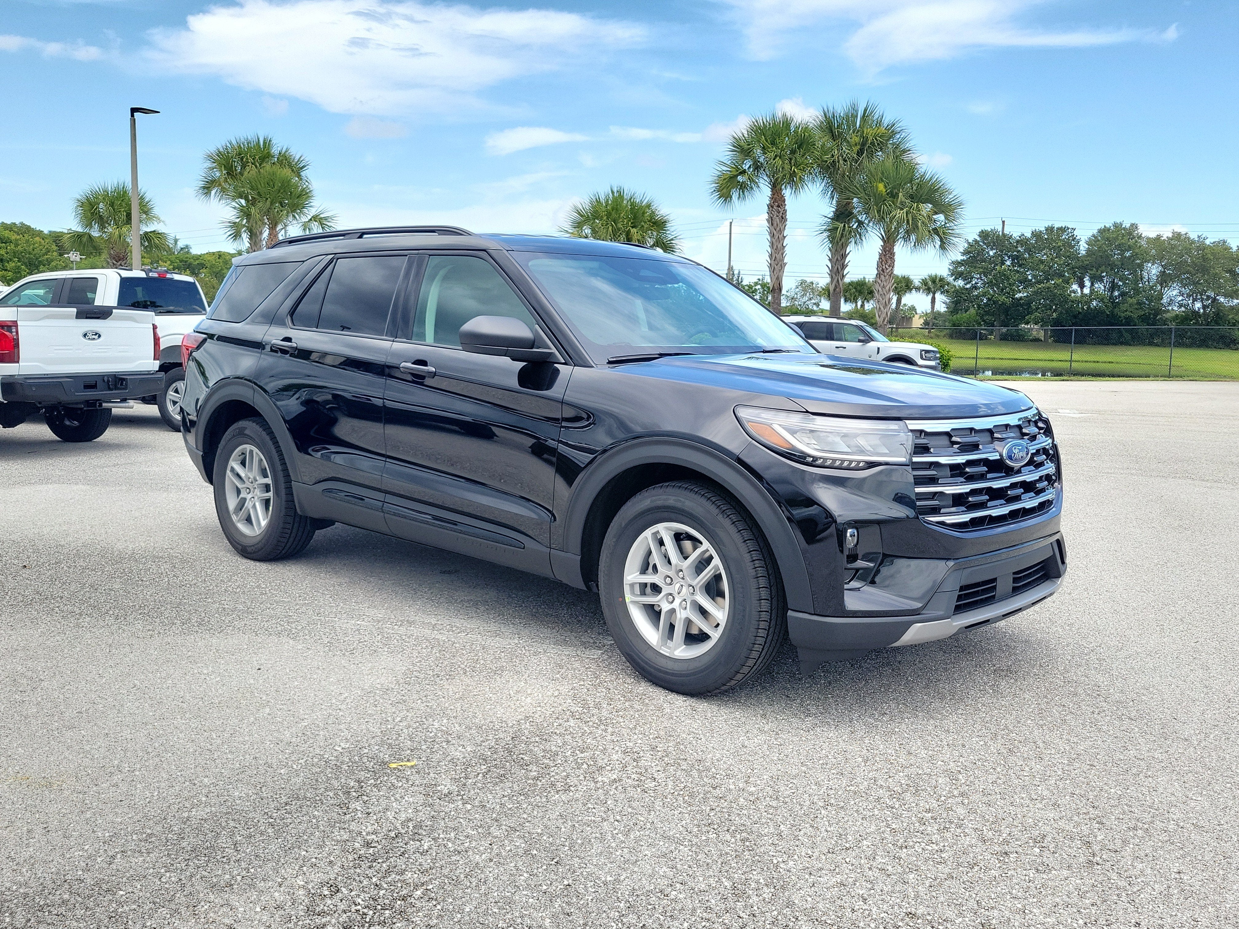 2026 Ford Explorer Active w/200A Pkg