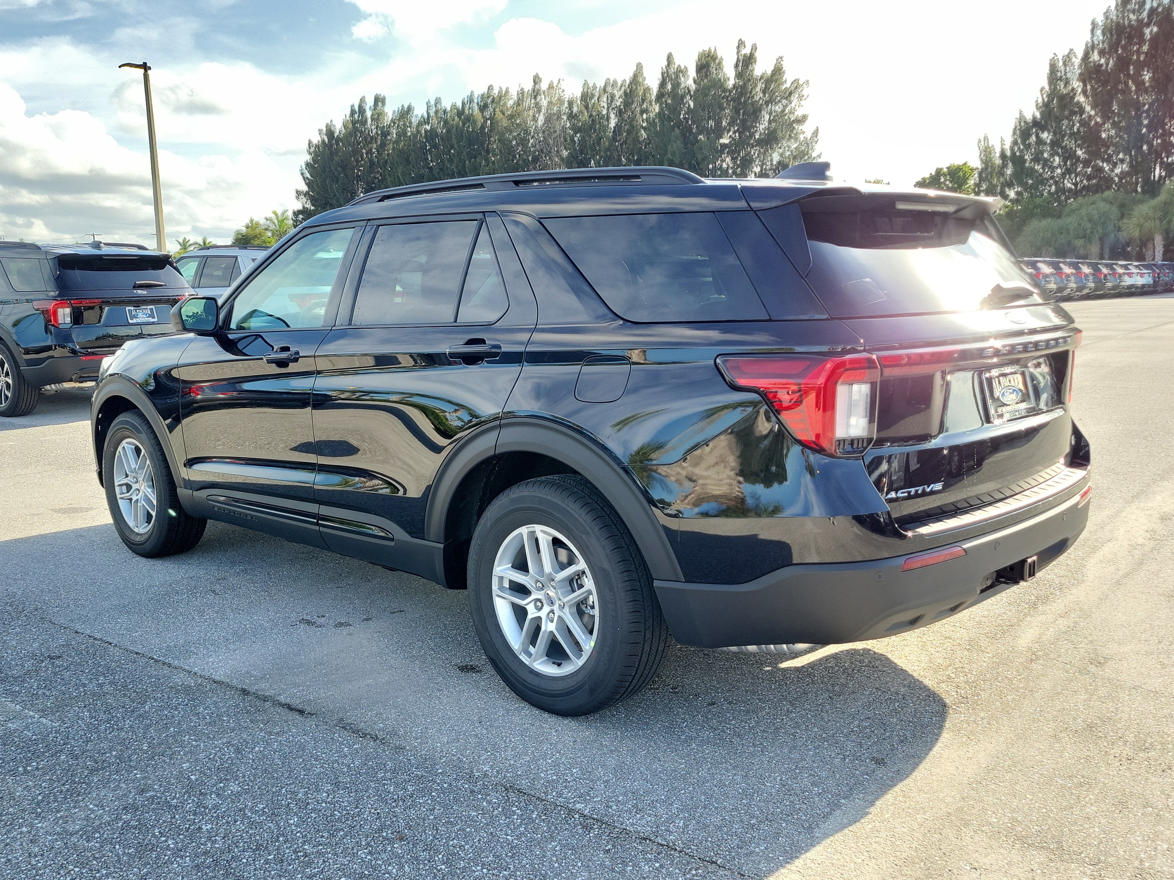 2026 Ford Explorer Active w/200A Pkg