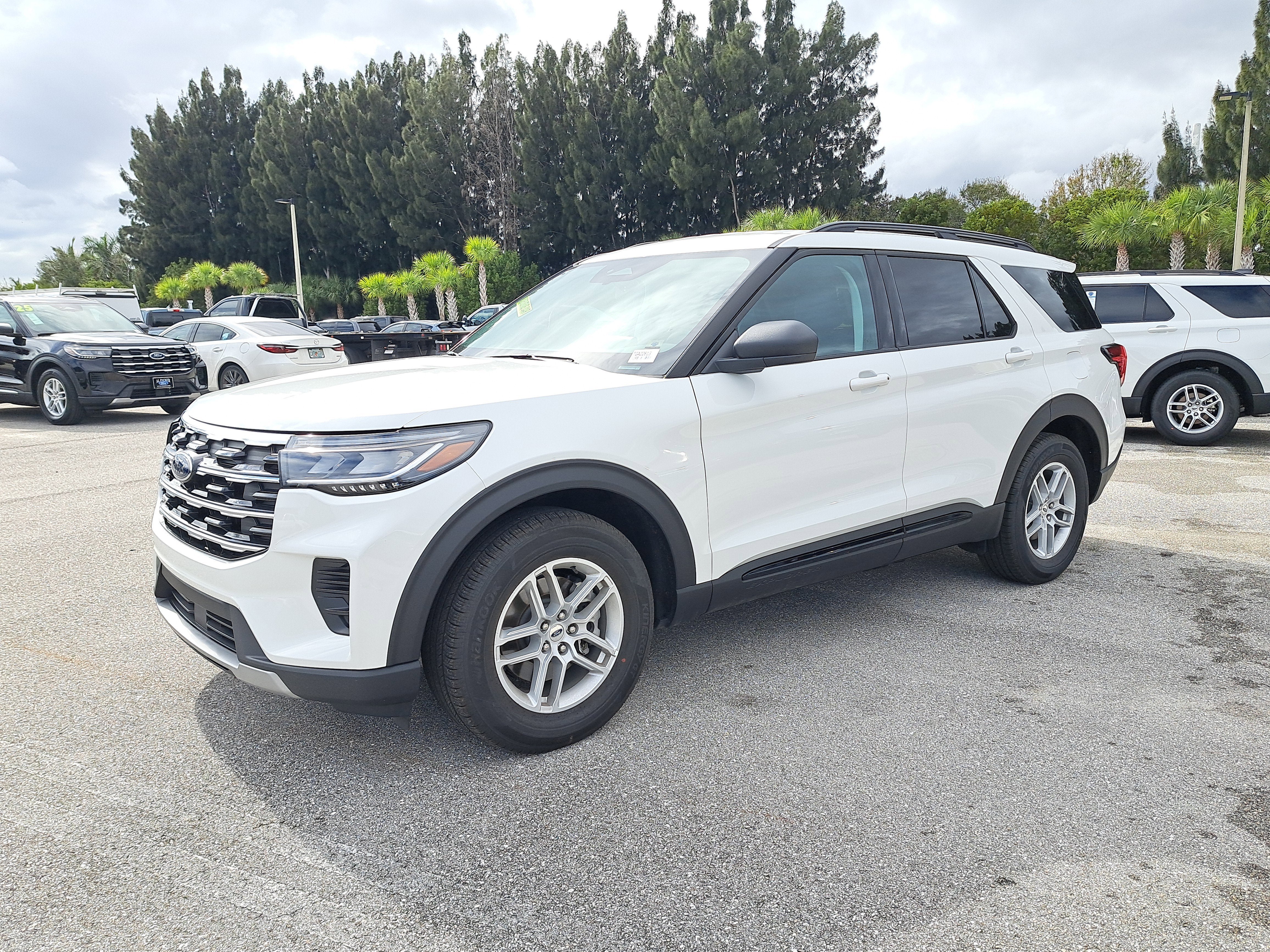 2026 Ford Explorer Active w/200A Pkg