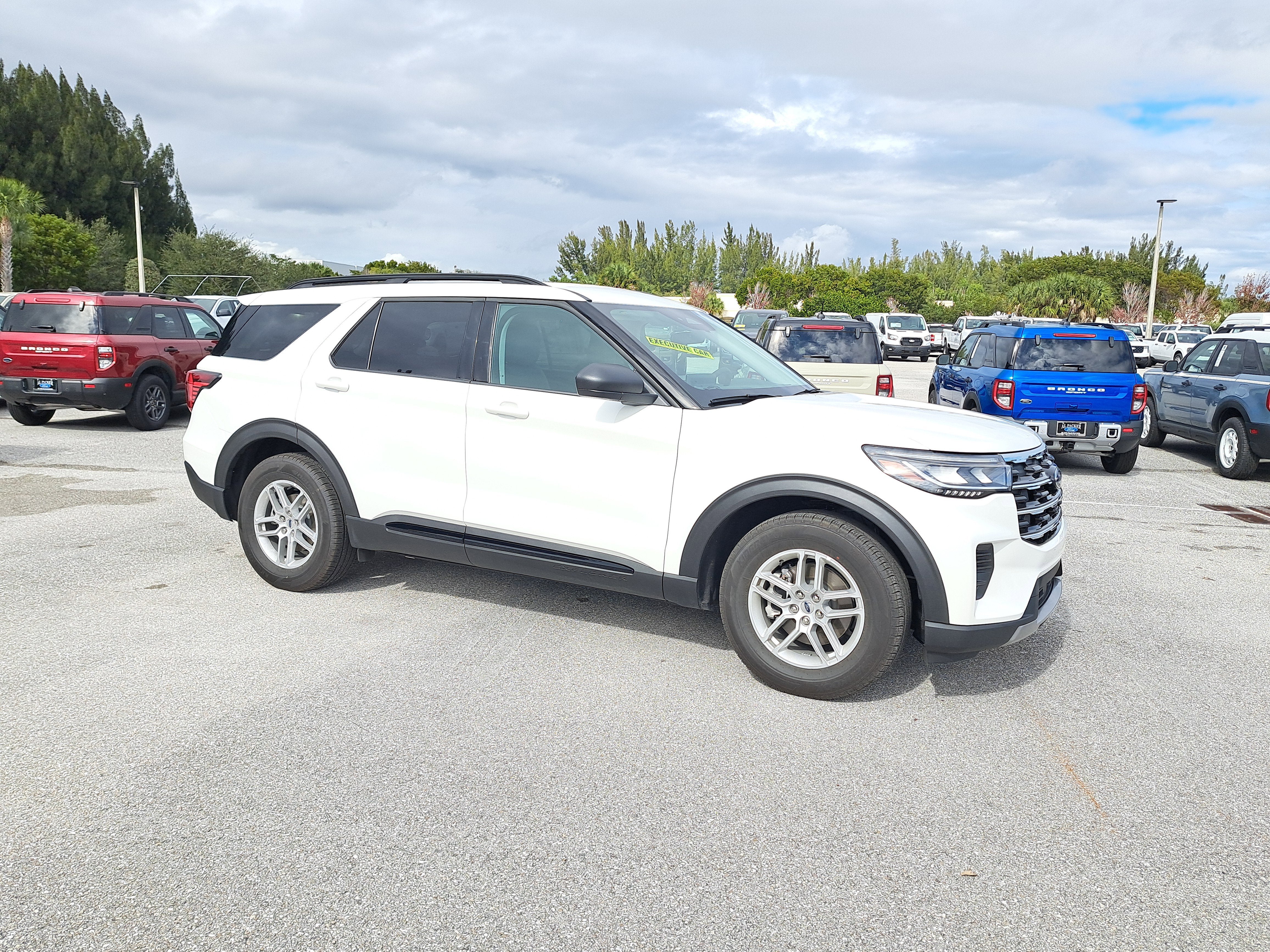 2026 Ford Explorer Active w/200A Pkg