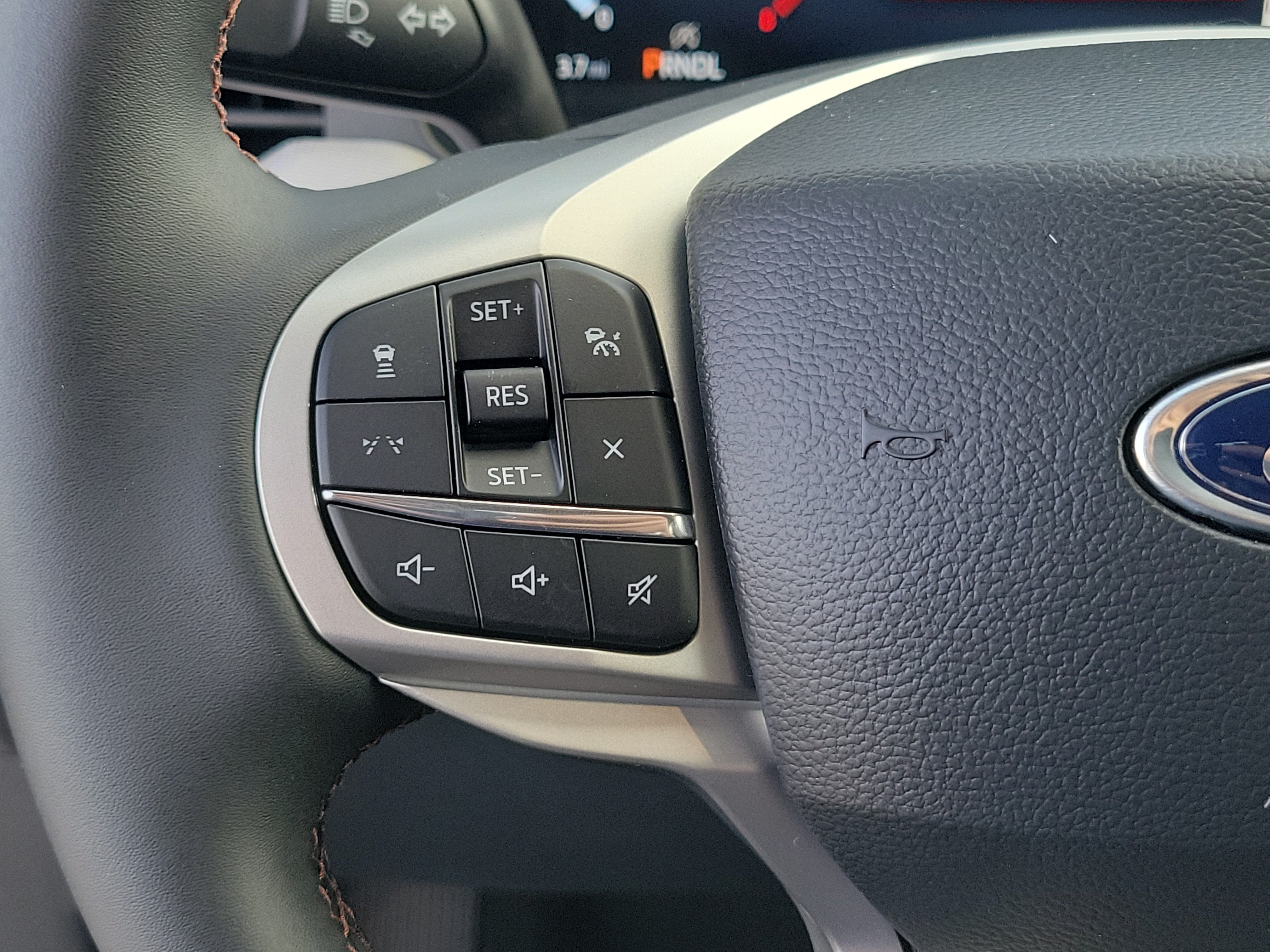 2026 Ford Explorer Active w/200A Pkg