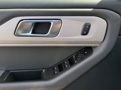 2027 Ford Explorer Active w/200A Pkg