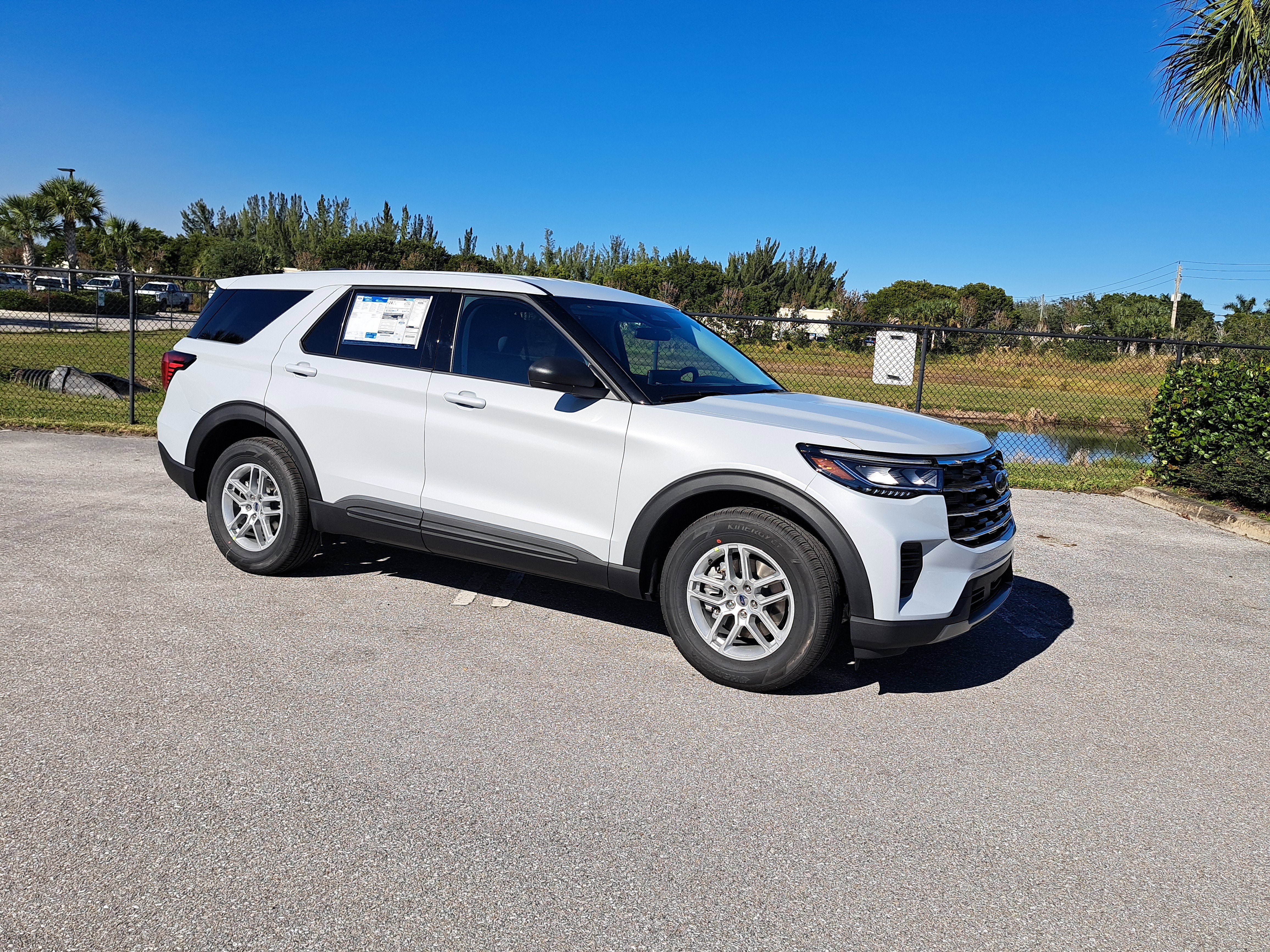 2026 Ford Explorer Active w/100A Pkg