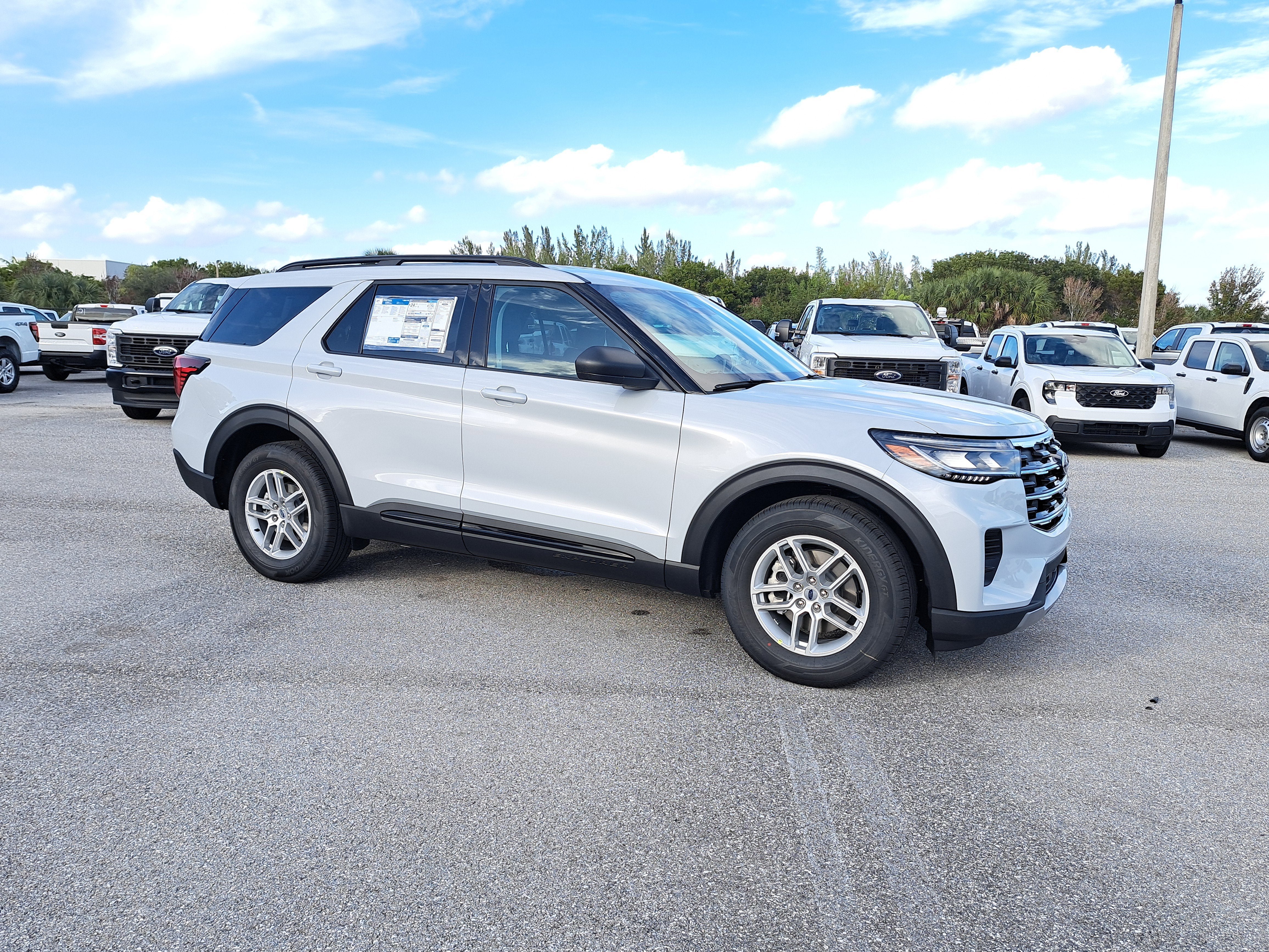 2026 Ford Explorer Active w/200A Pkg