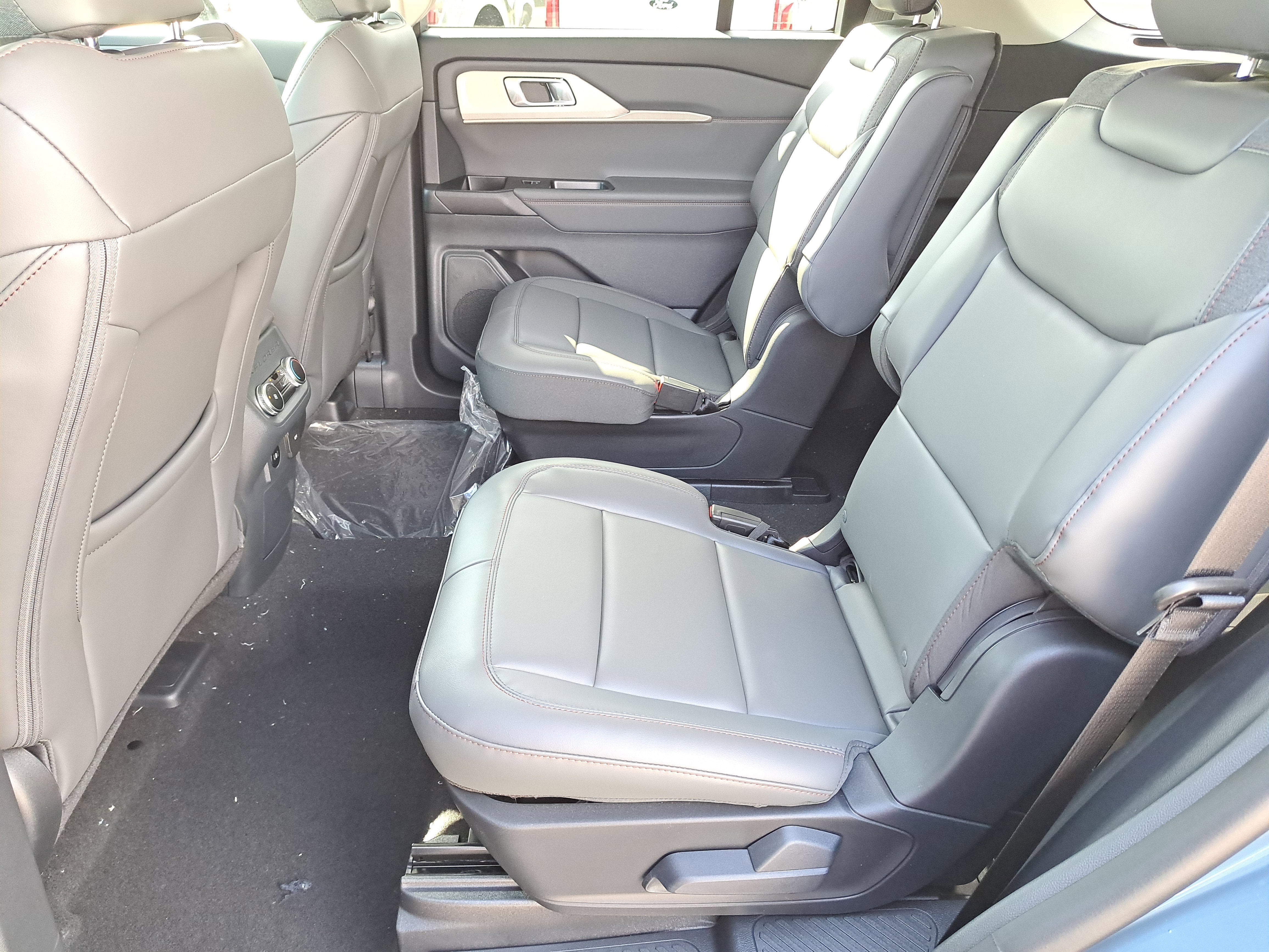 2026 Ford Explorer XLT