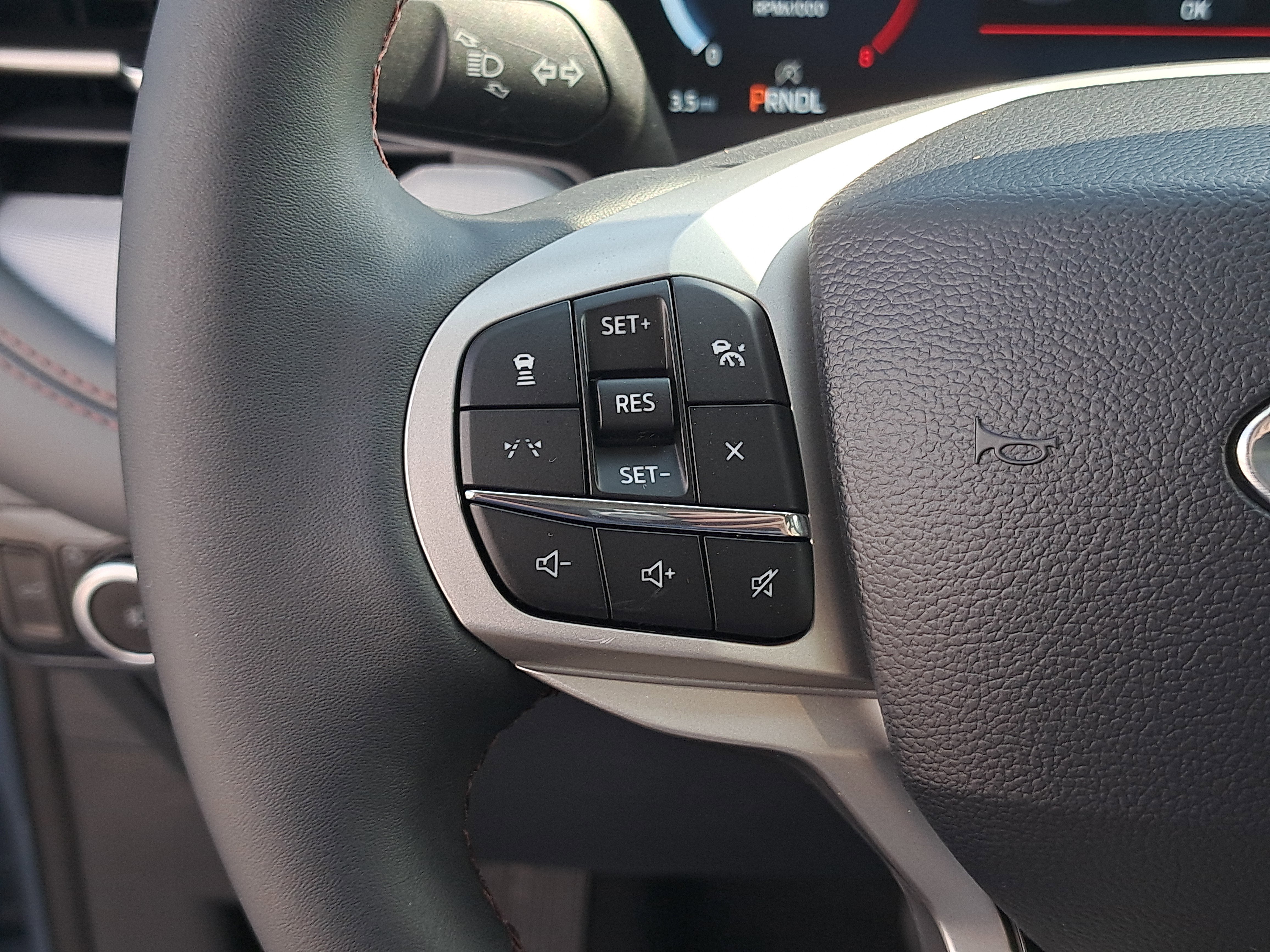 2026 Ford Explorer XLT