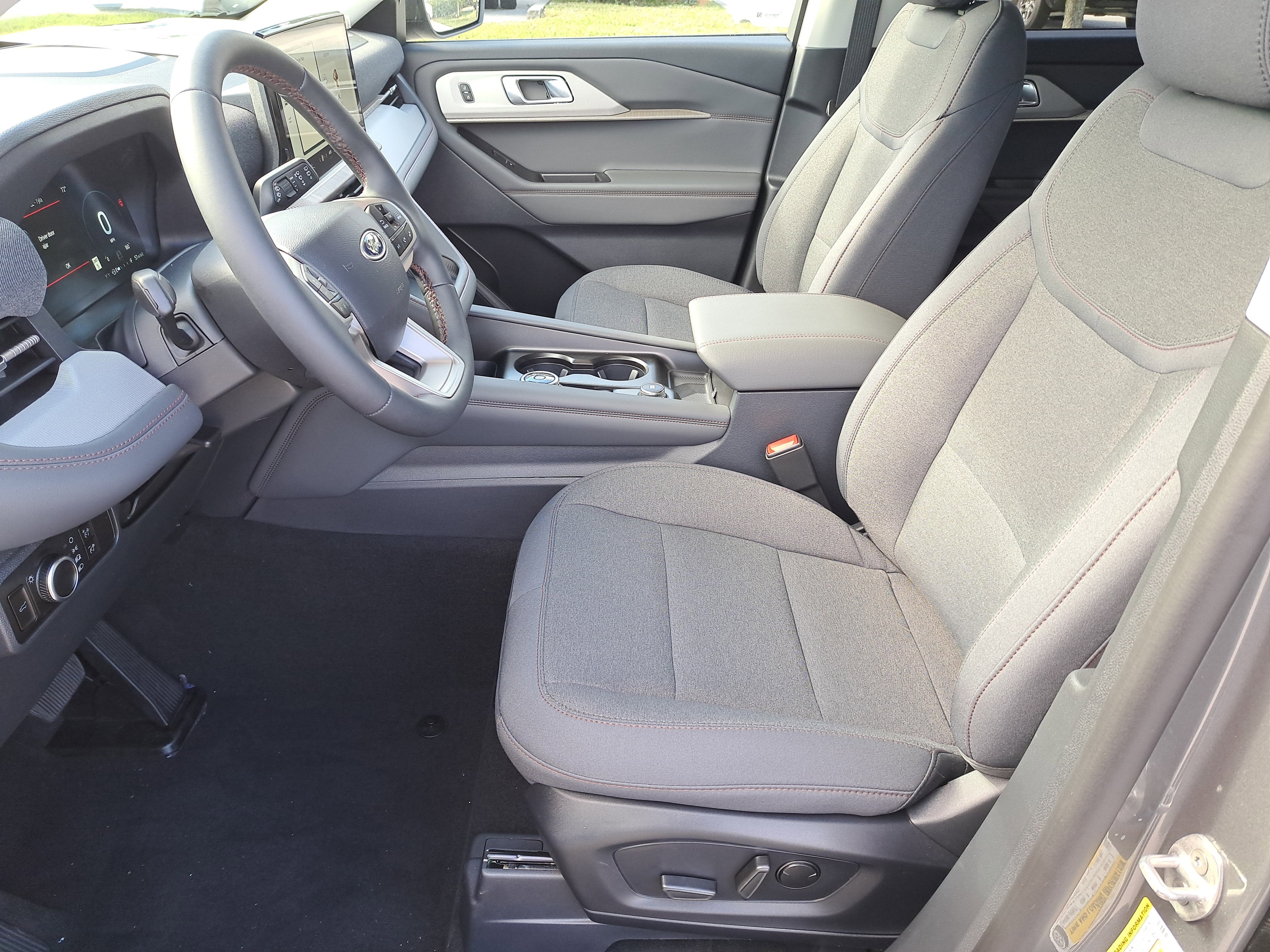 2026 Ford Explorer Active w/200A Pkg