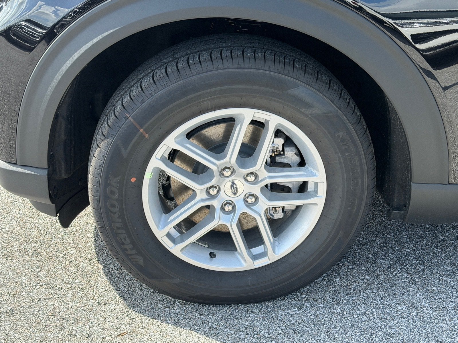 2027 Ford Explorer Active w/200A Pkg