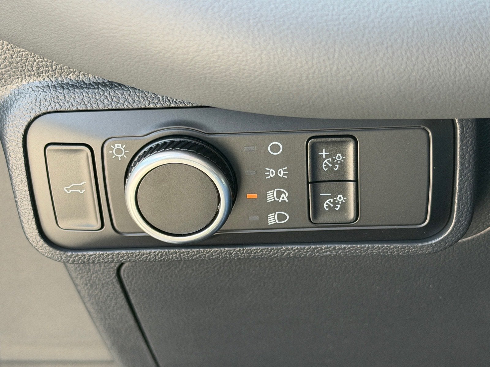 2027 Ford Explorer Active w/200A Pkg