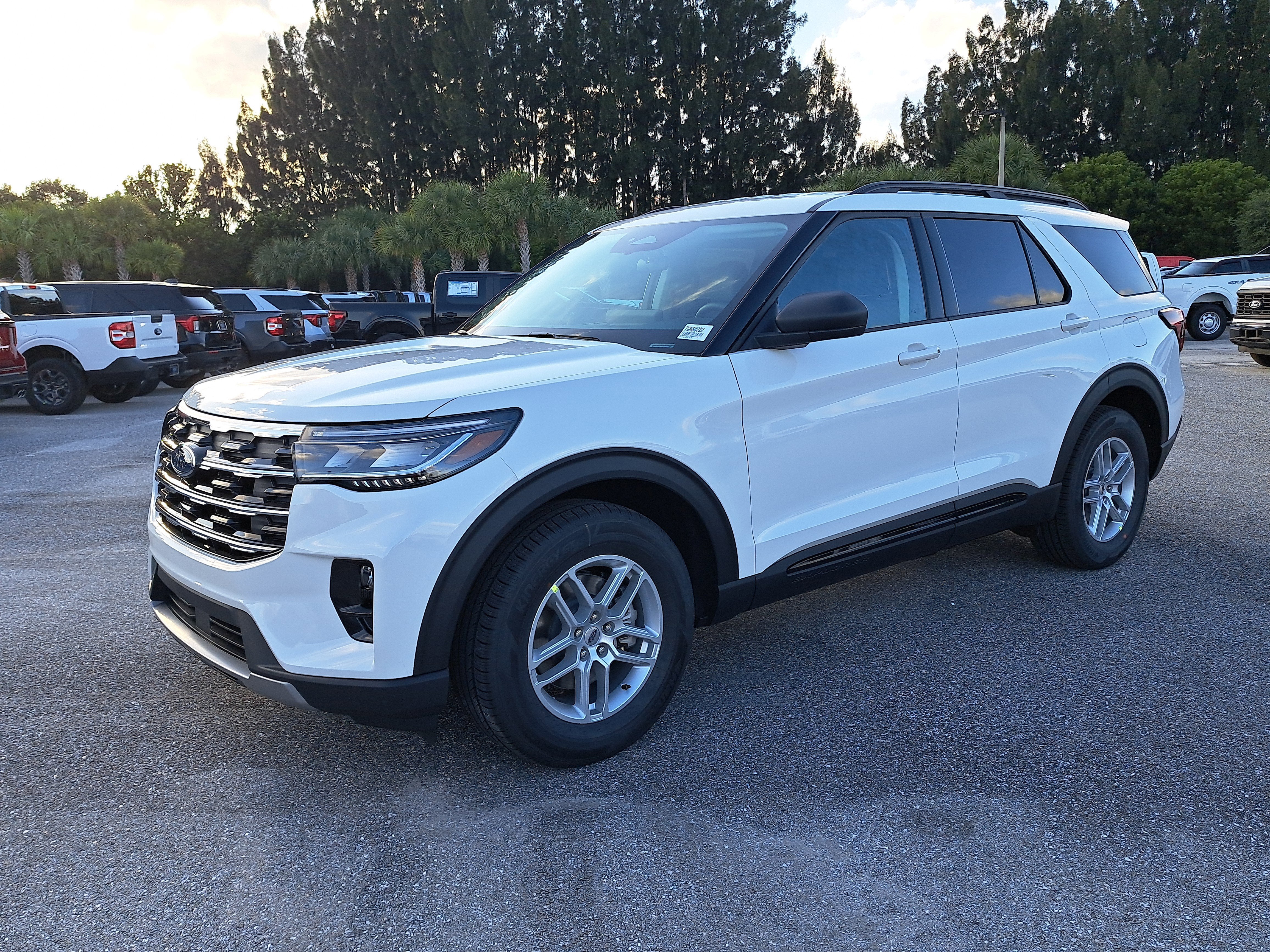 2026 Ford Explorer Active w/200A Pkg