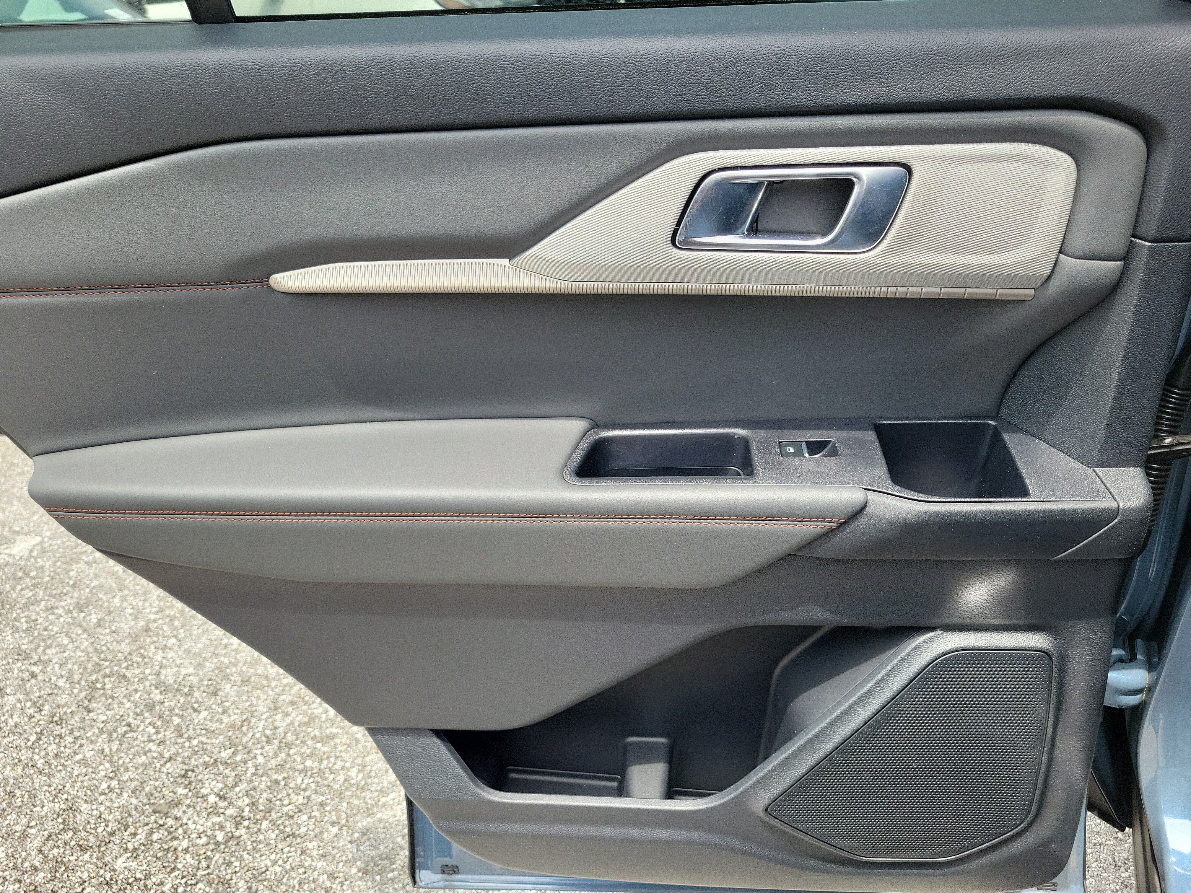 2026 Ford Explorer Active w/100A Pkg